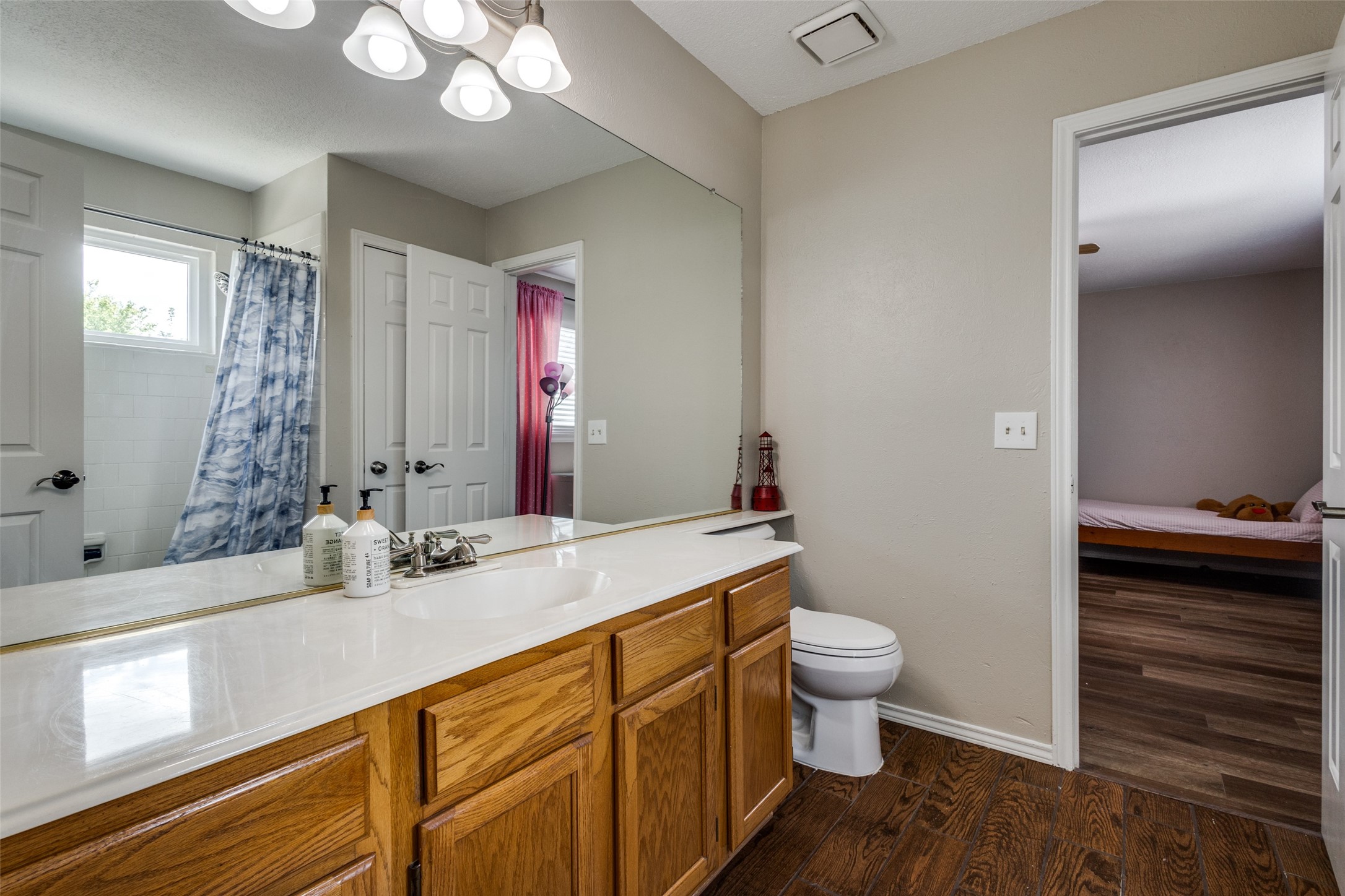 1926 Cedar Ridge Drive