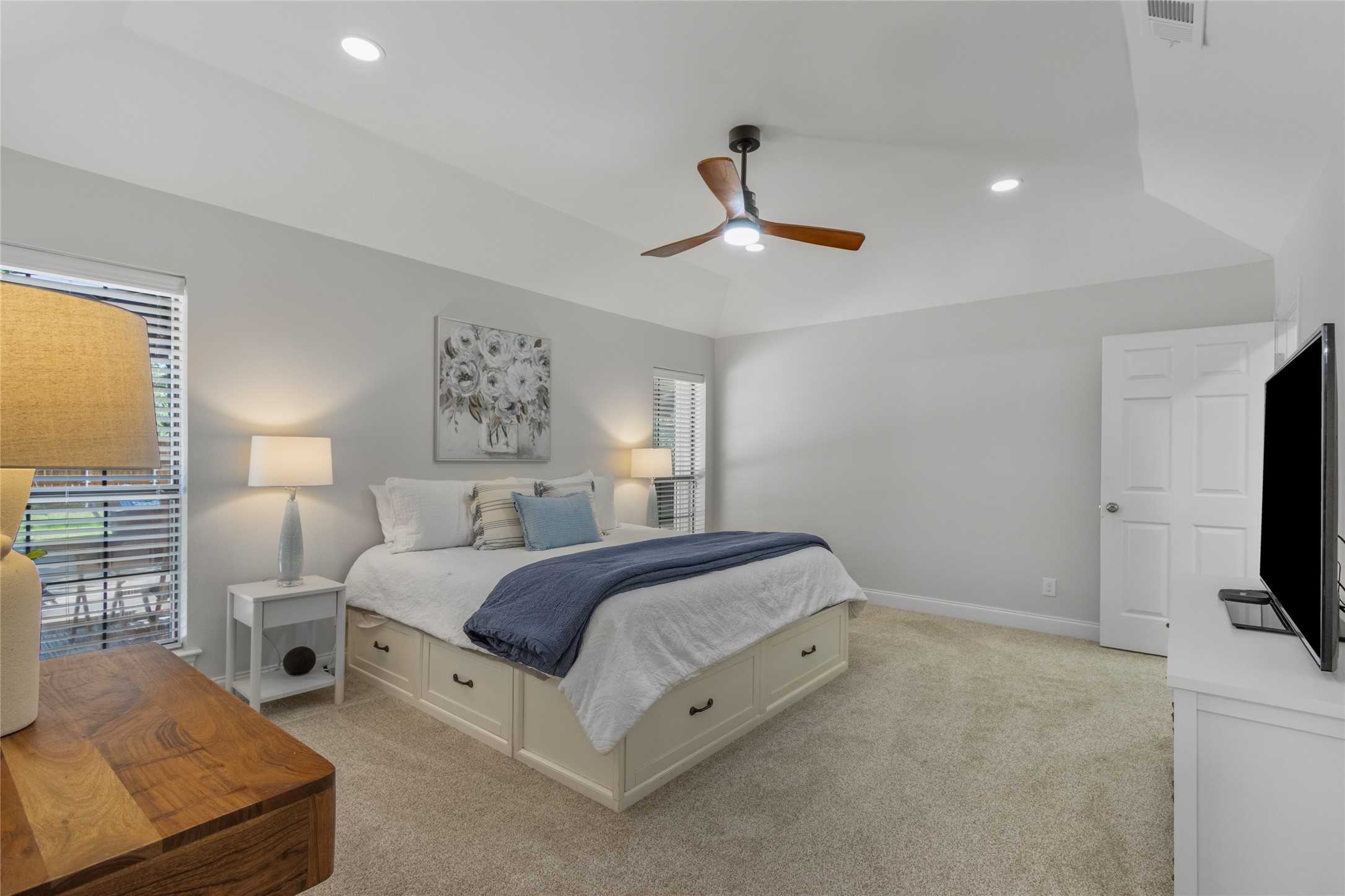 336 Pebble Knoll
