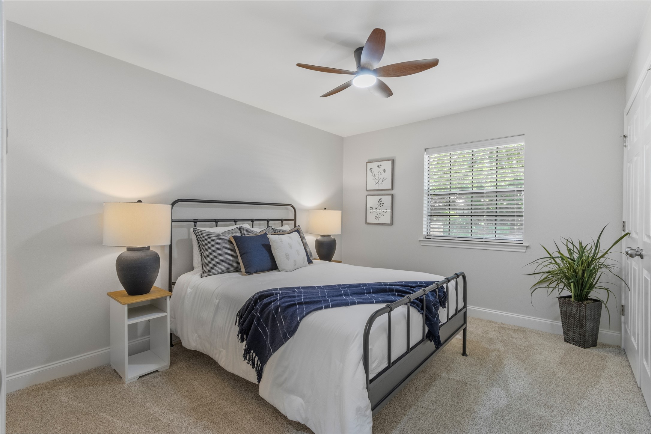 336 Pebble Knoll
