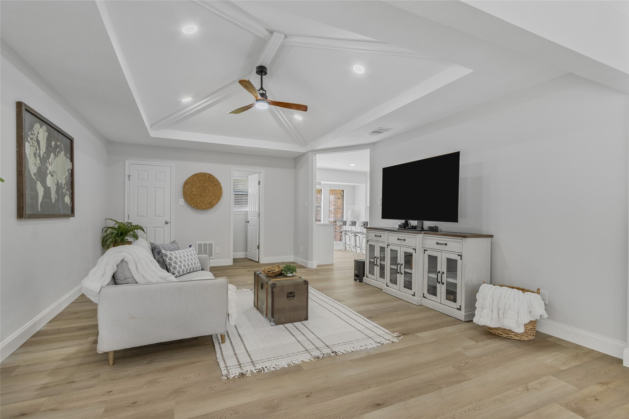 336 Pebble Knoll