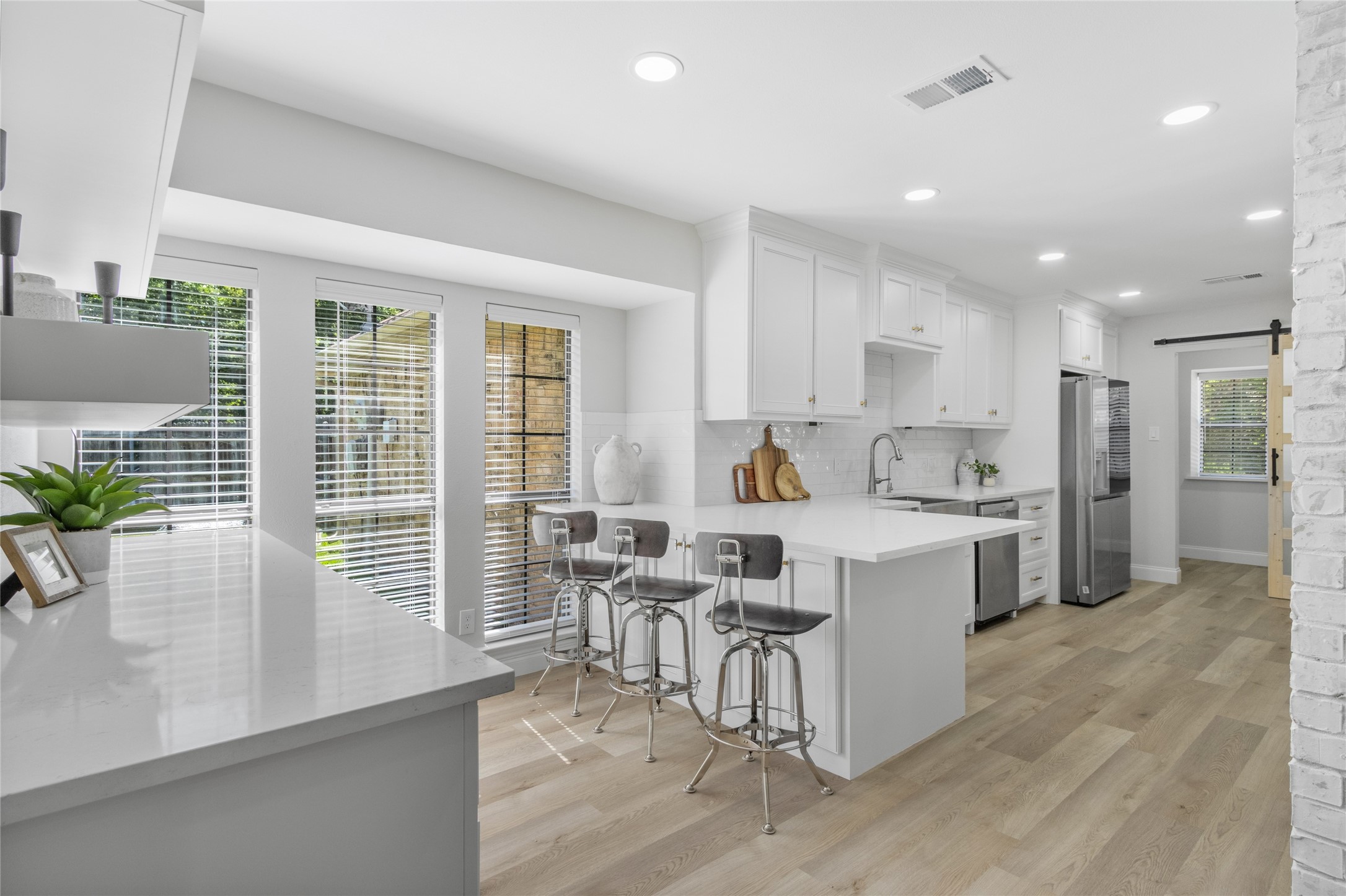 336 Pebble Knoll