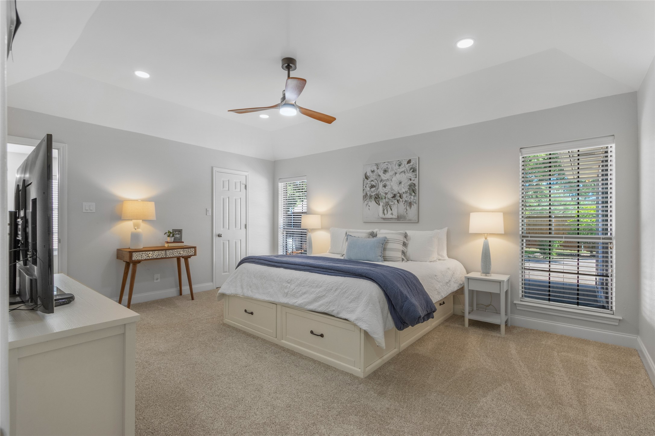 336 Pebble Knoll