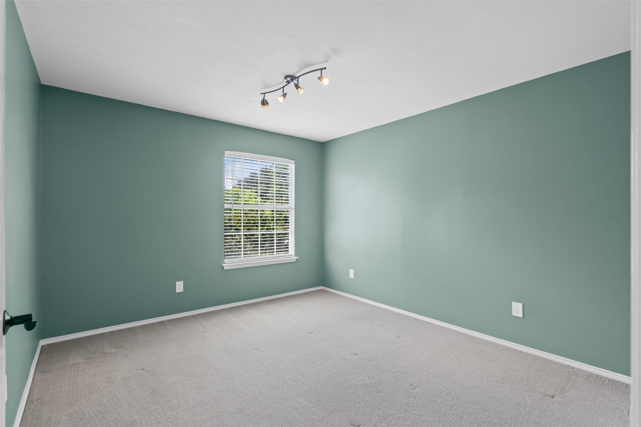1332 Old Barn Lane