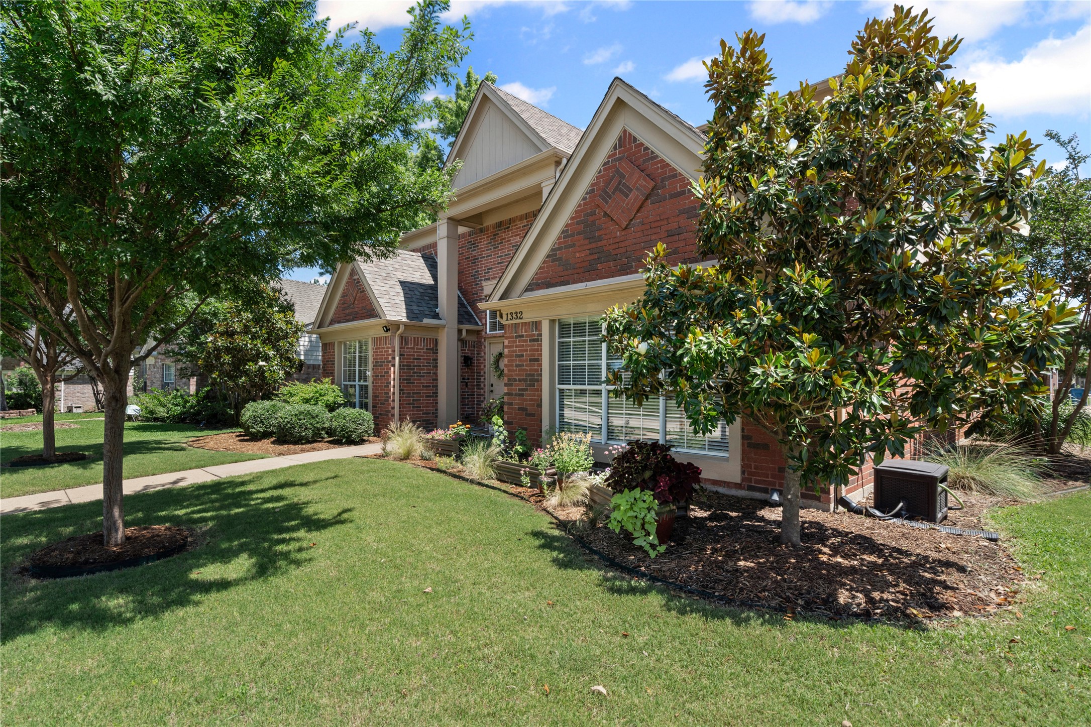 1332 Old Barn Lane