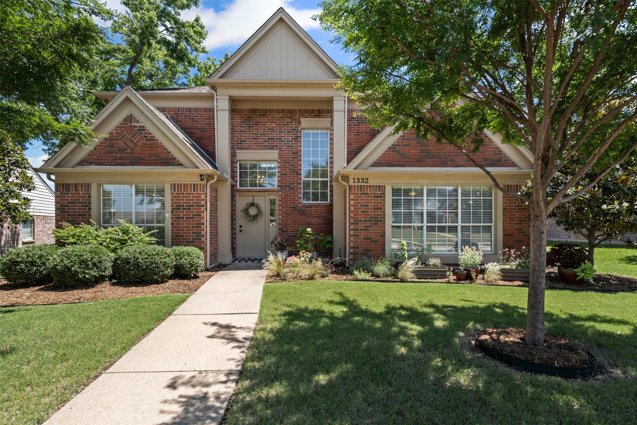 1332 Old Barn Lane