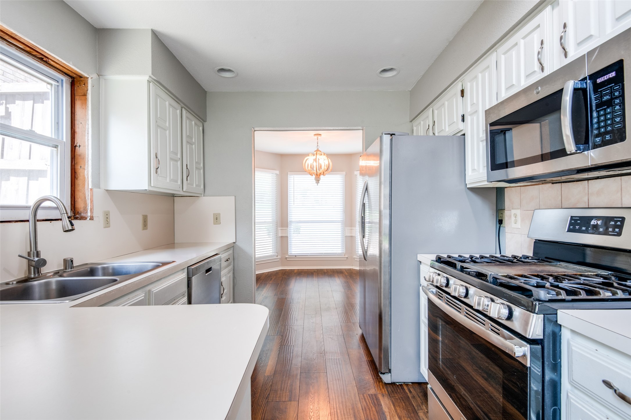 2036 Country Club Drive