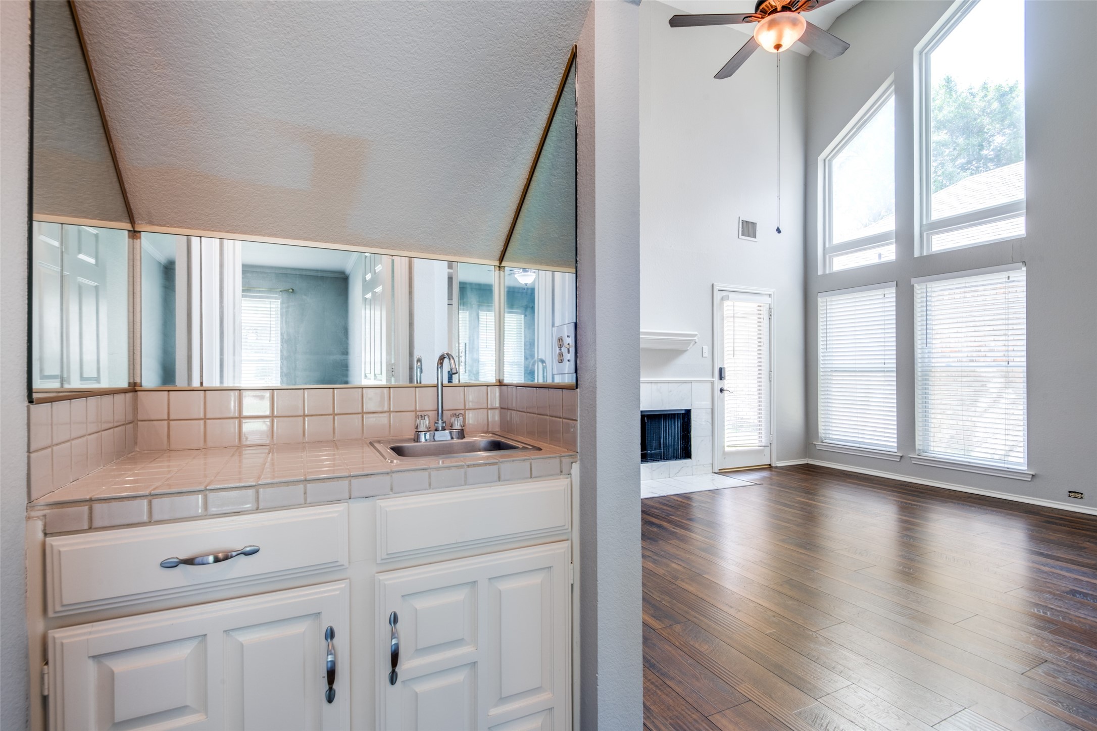 2036 Country Club Drive