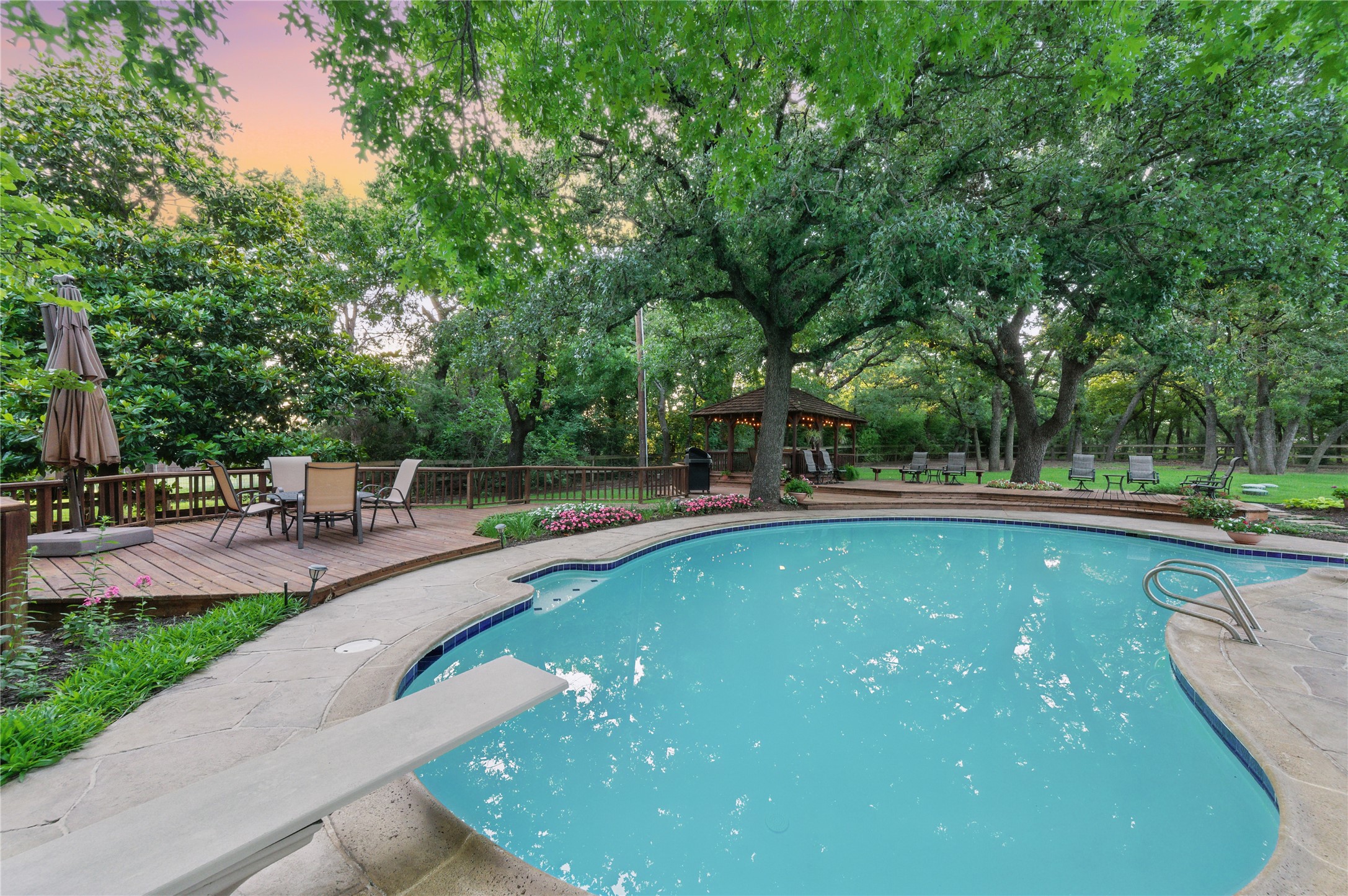 120 Hollow Oak Court
