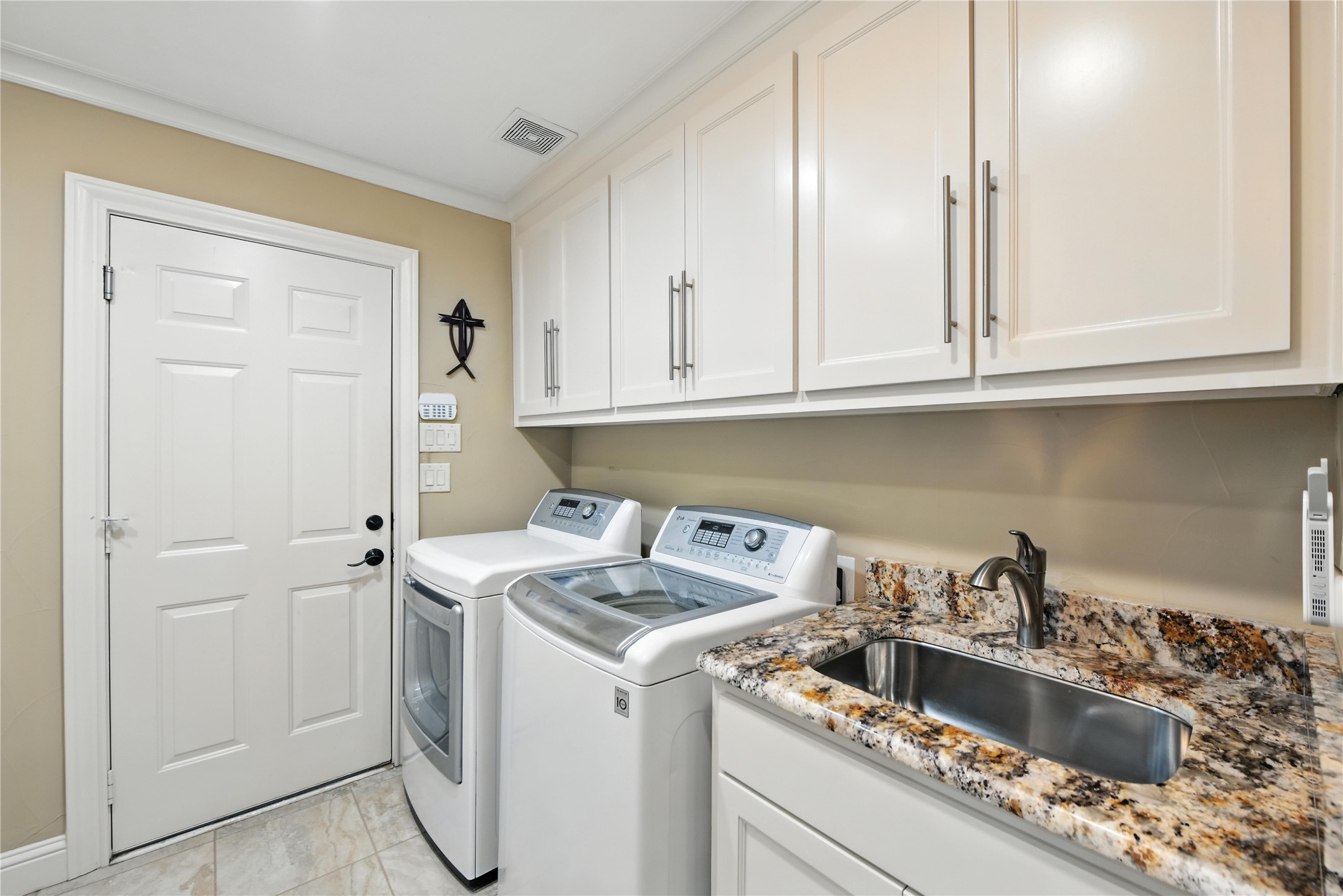 120 Hollow Oak Court
