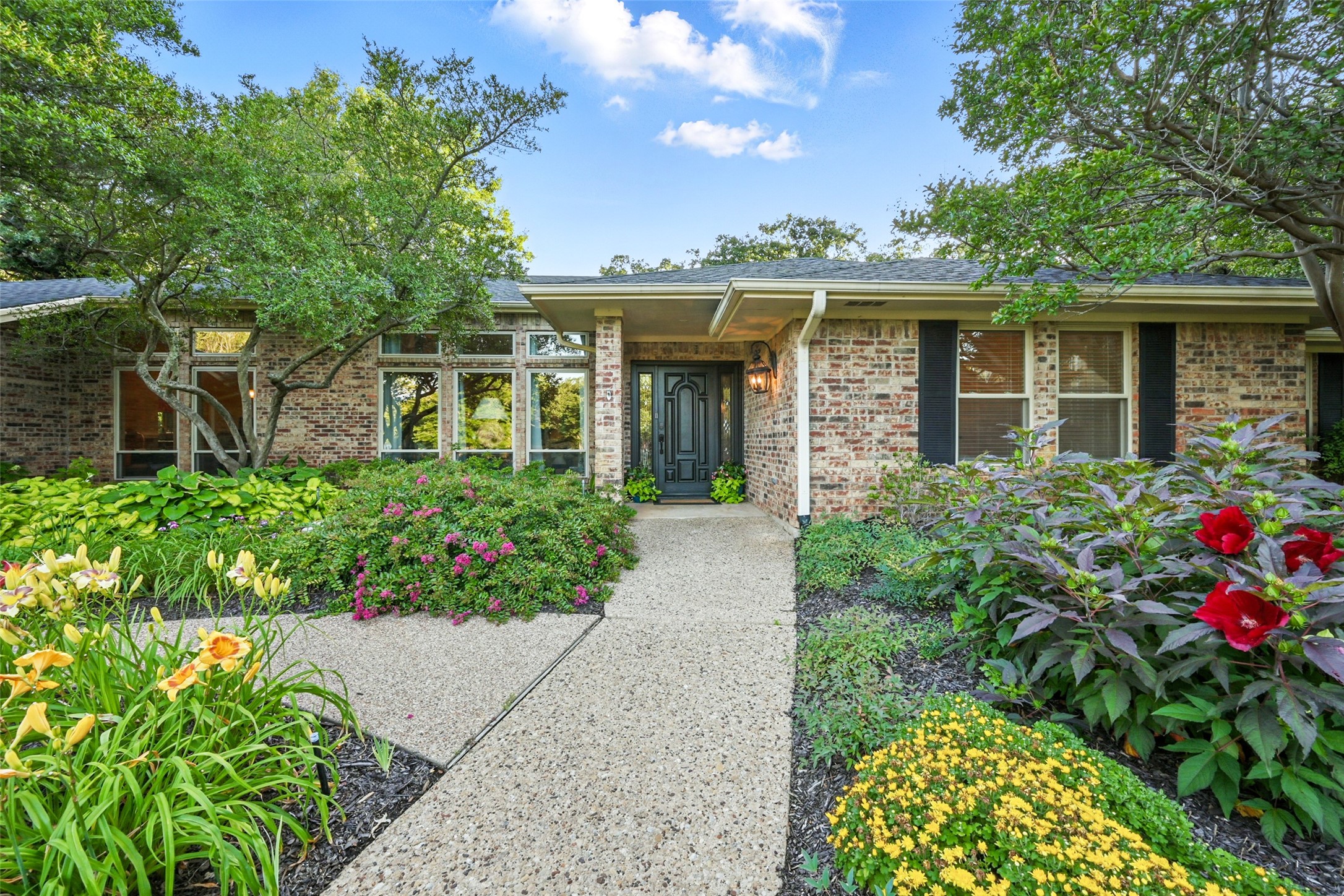 120 Hollow Oak Court
