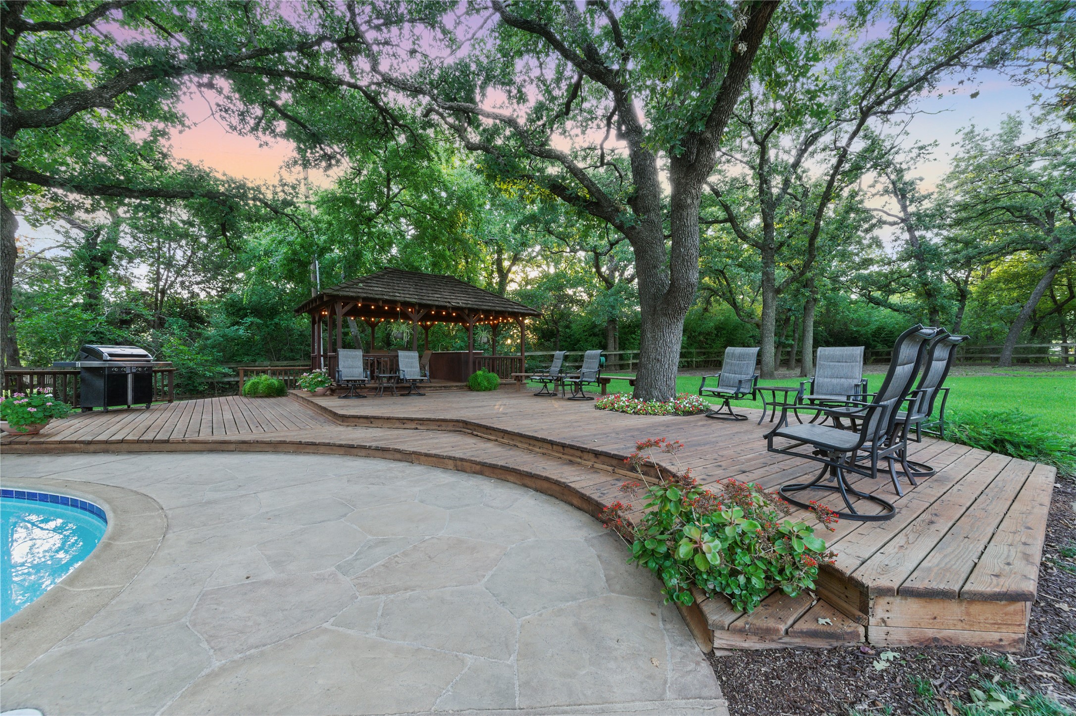 120 Hollow Oak Court