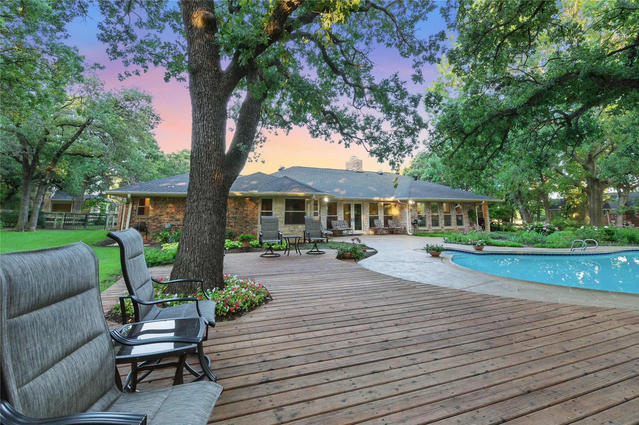 120 Hollow Oak Court