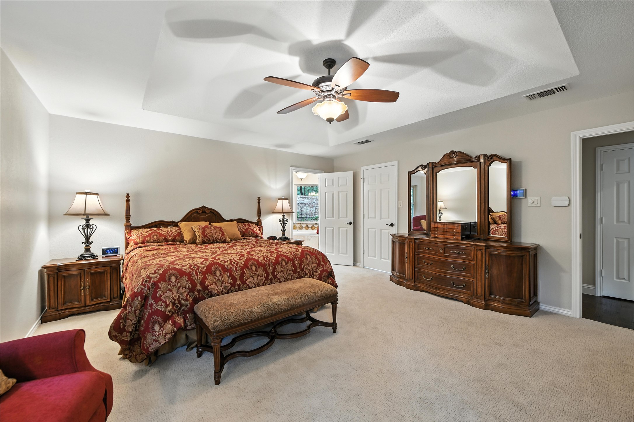 120 Hollow Oak Court