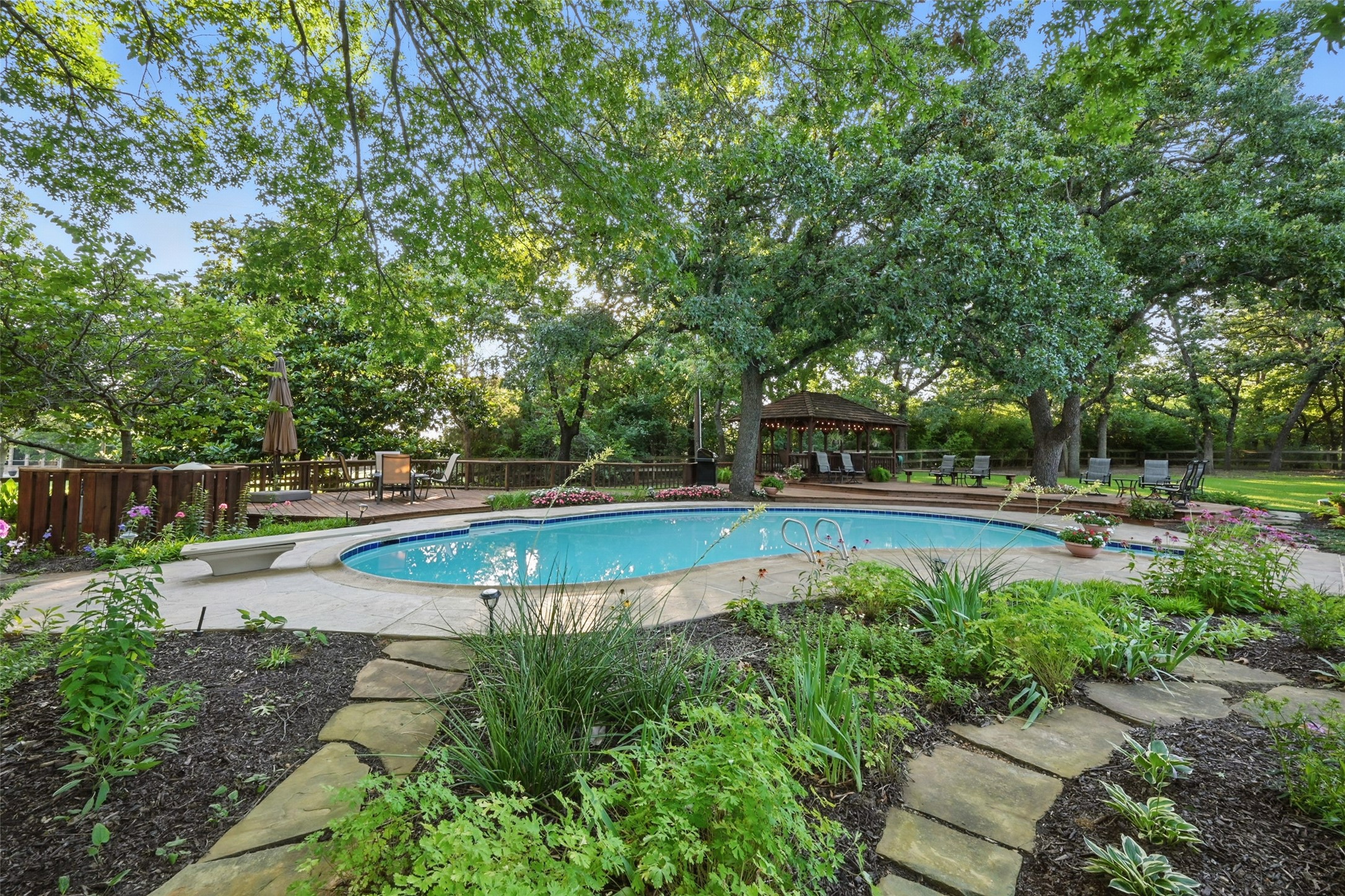 120 Hollow Oak Court