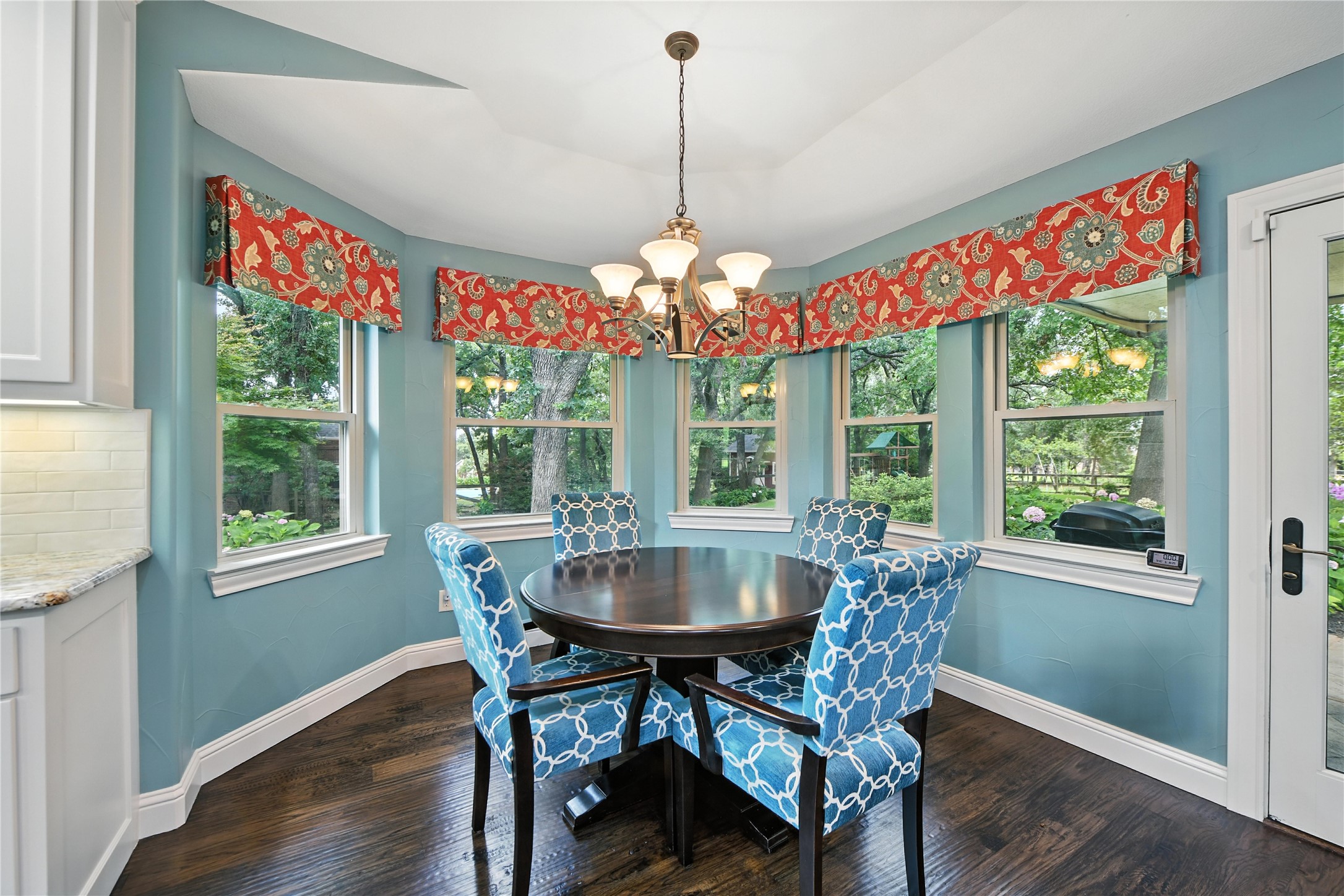 120 Hollow Oak Court
