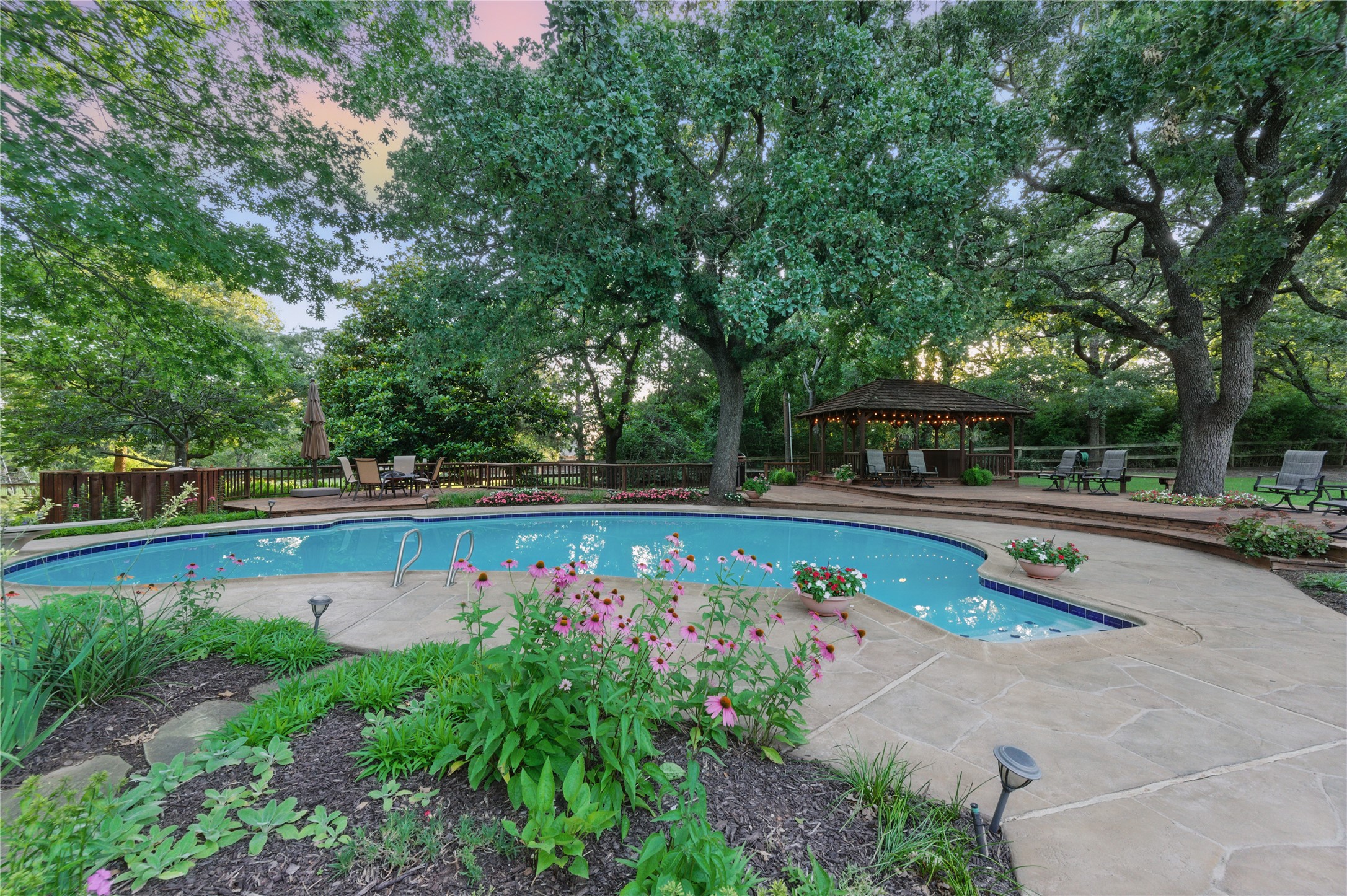 120 Hollow Oak Court