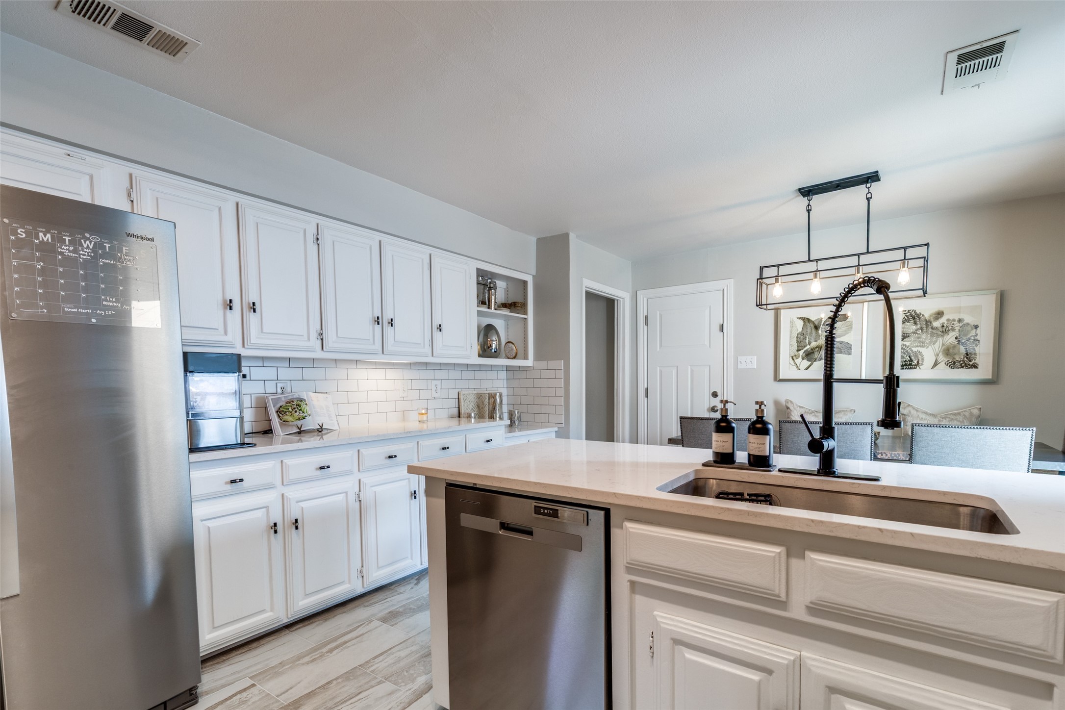 7301 Highland Glen Trail