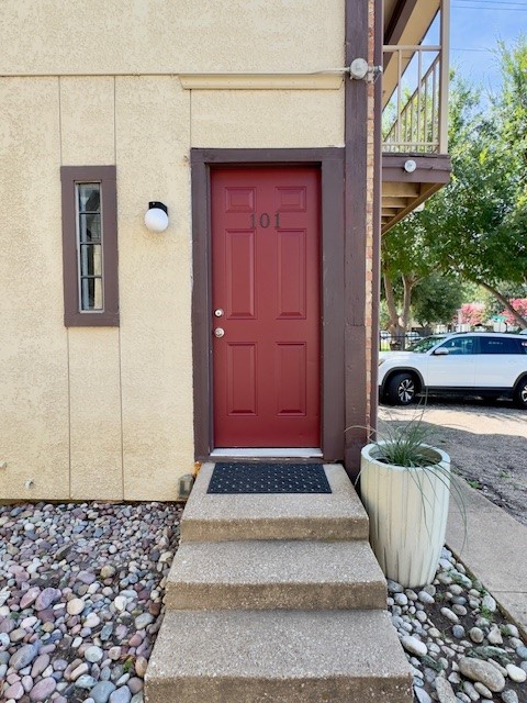 4000 Rawlins Street 101