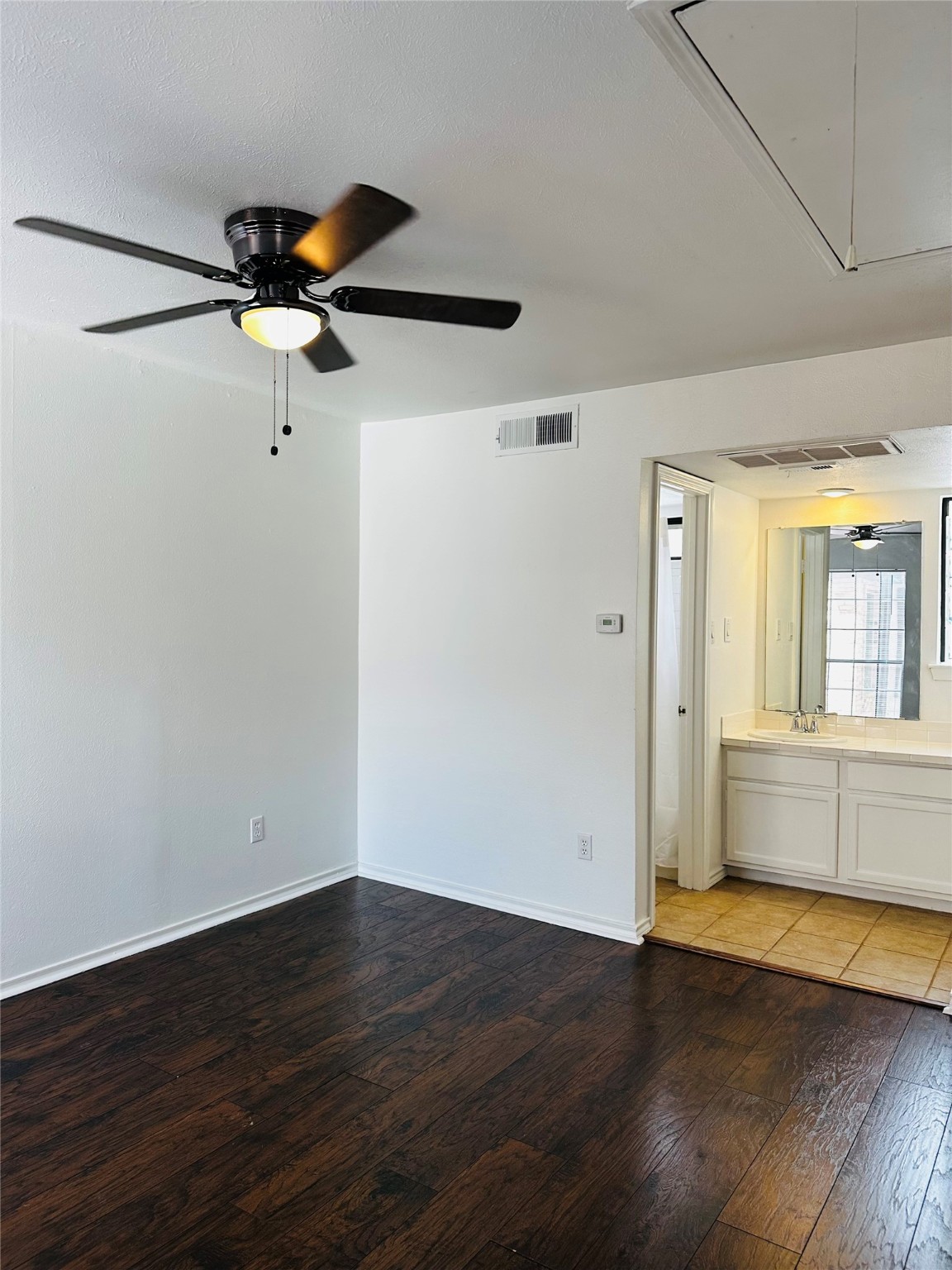 4000 Rawlins Street 101