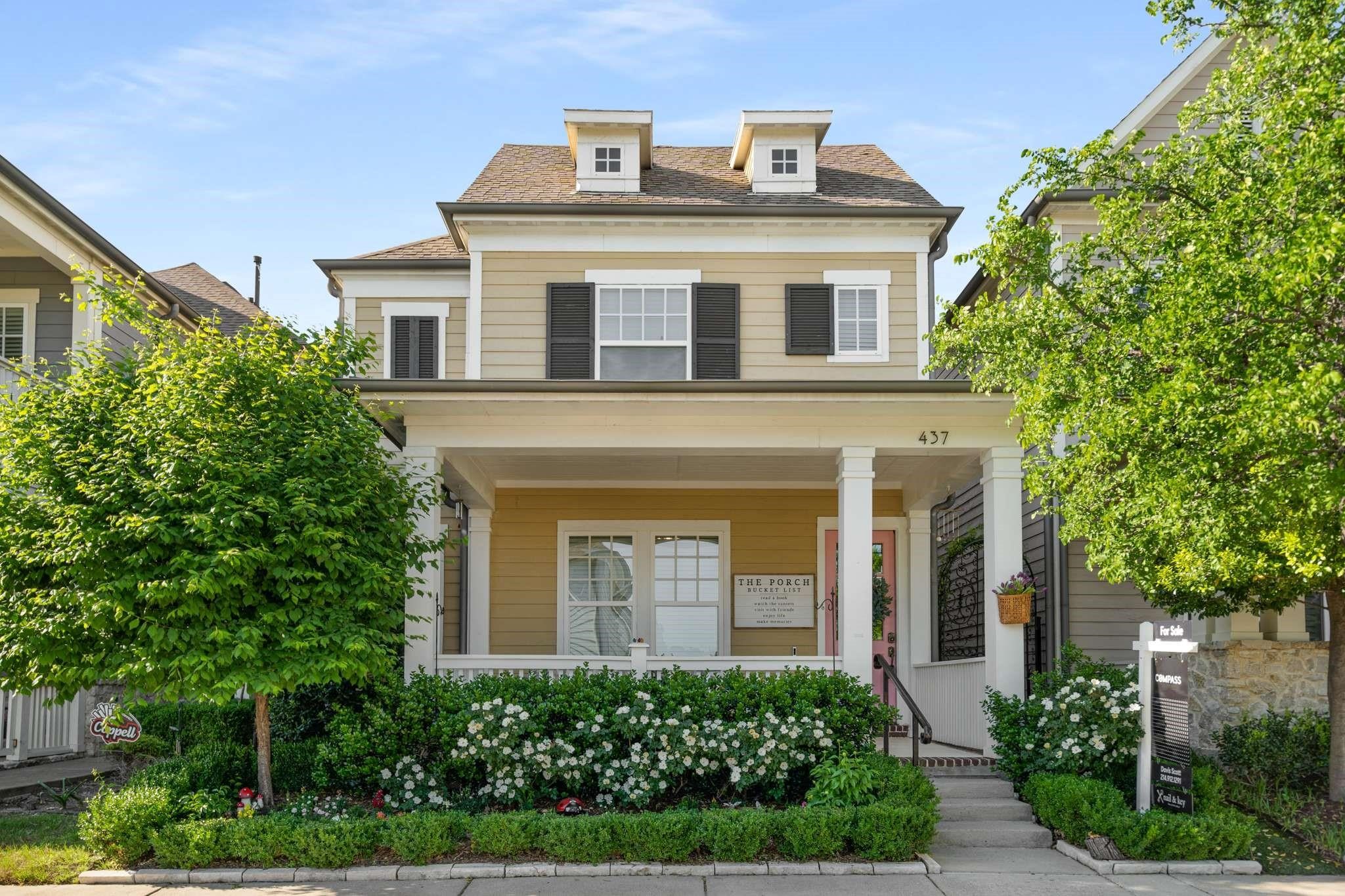437 Travis Street