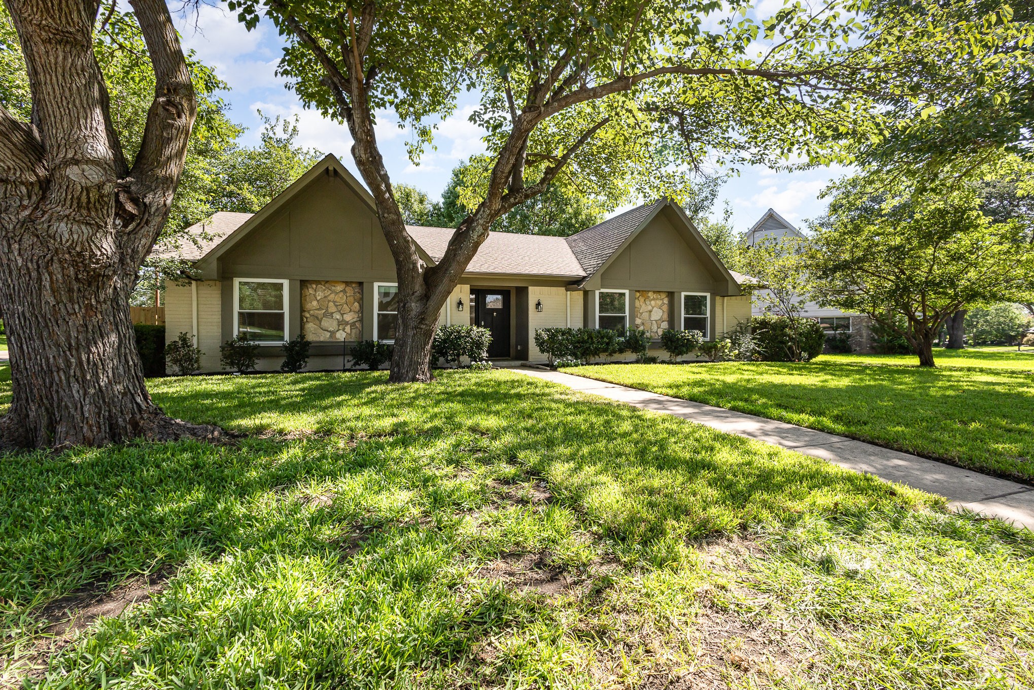 432 Pleasant Valley Lane