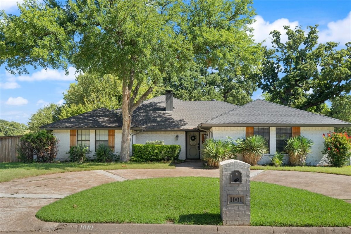 1001 Springfield Street