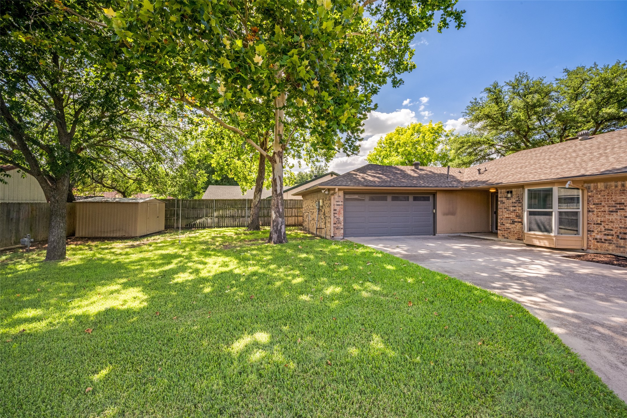 2308 E Windsor Drive
