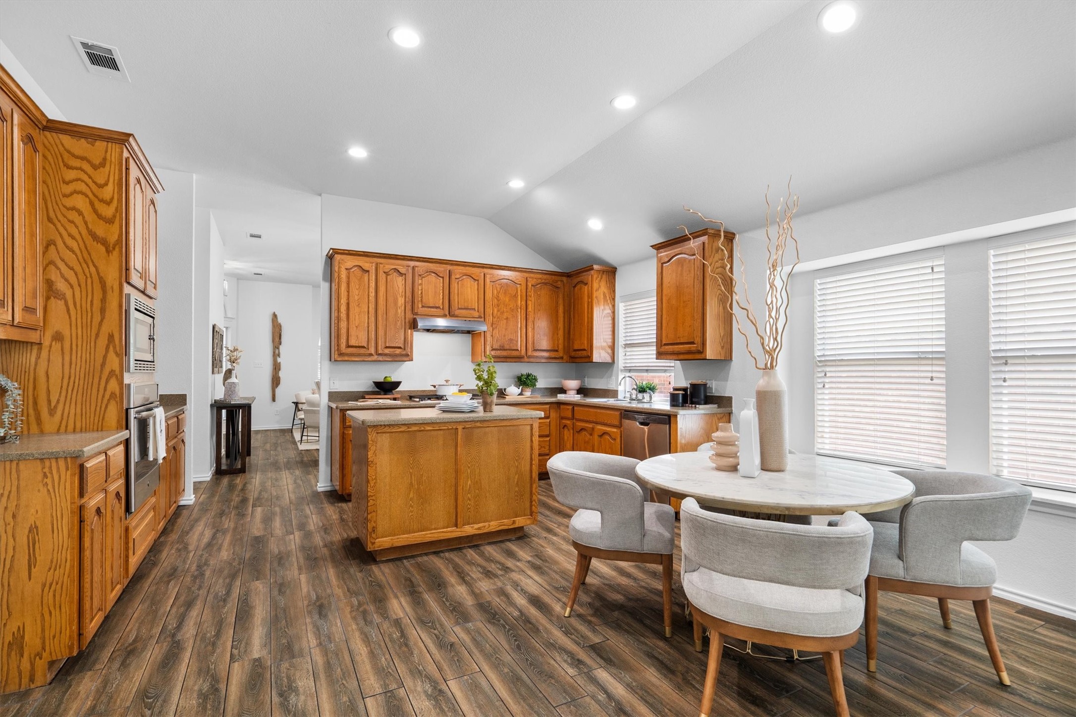 10149 Red Bluff Lane