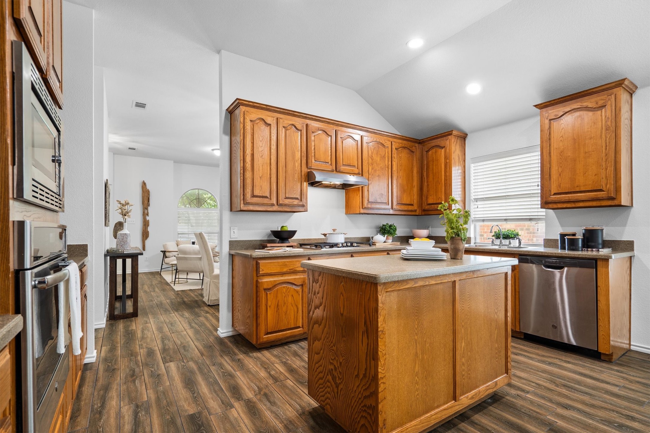 10149 Red Bluff Lane