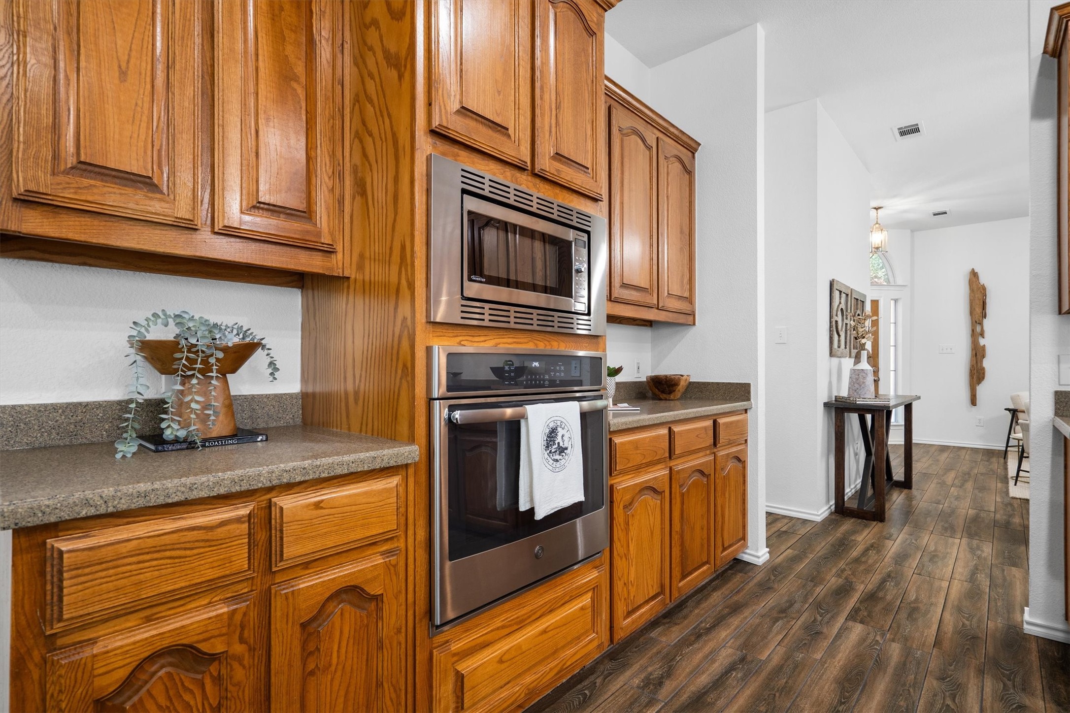 10149 Red Bluff Lane