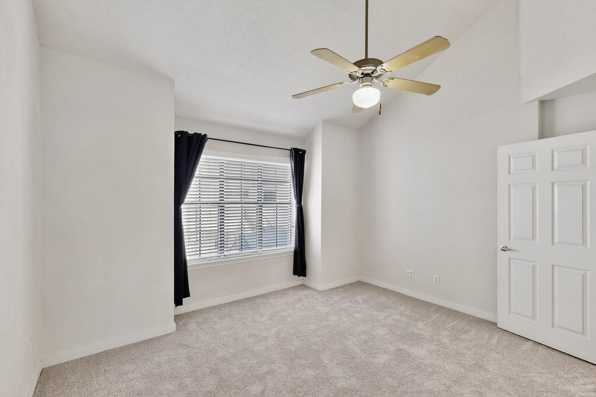3901 Travis Street 113