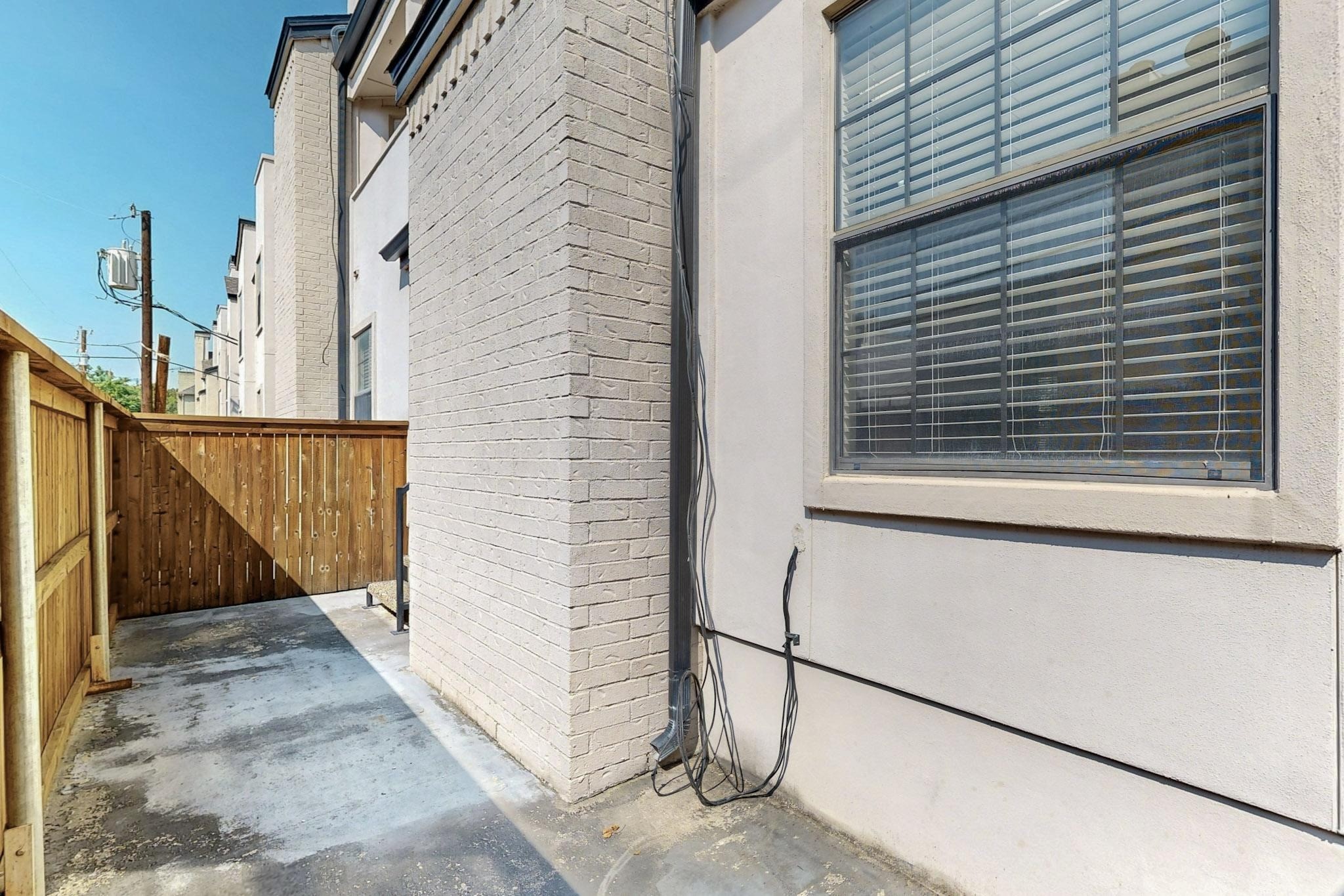 3901 Travis Street 113