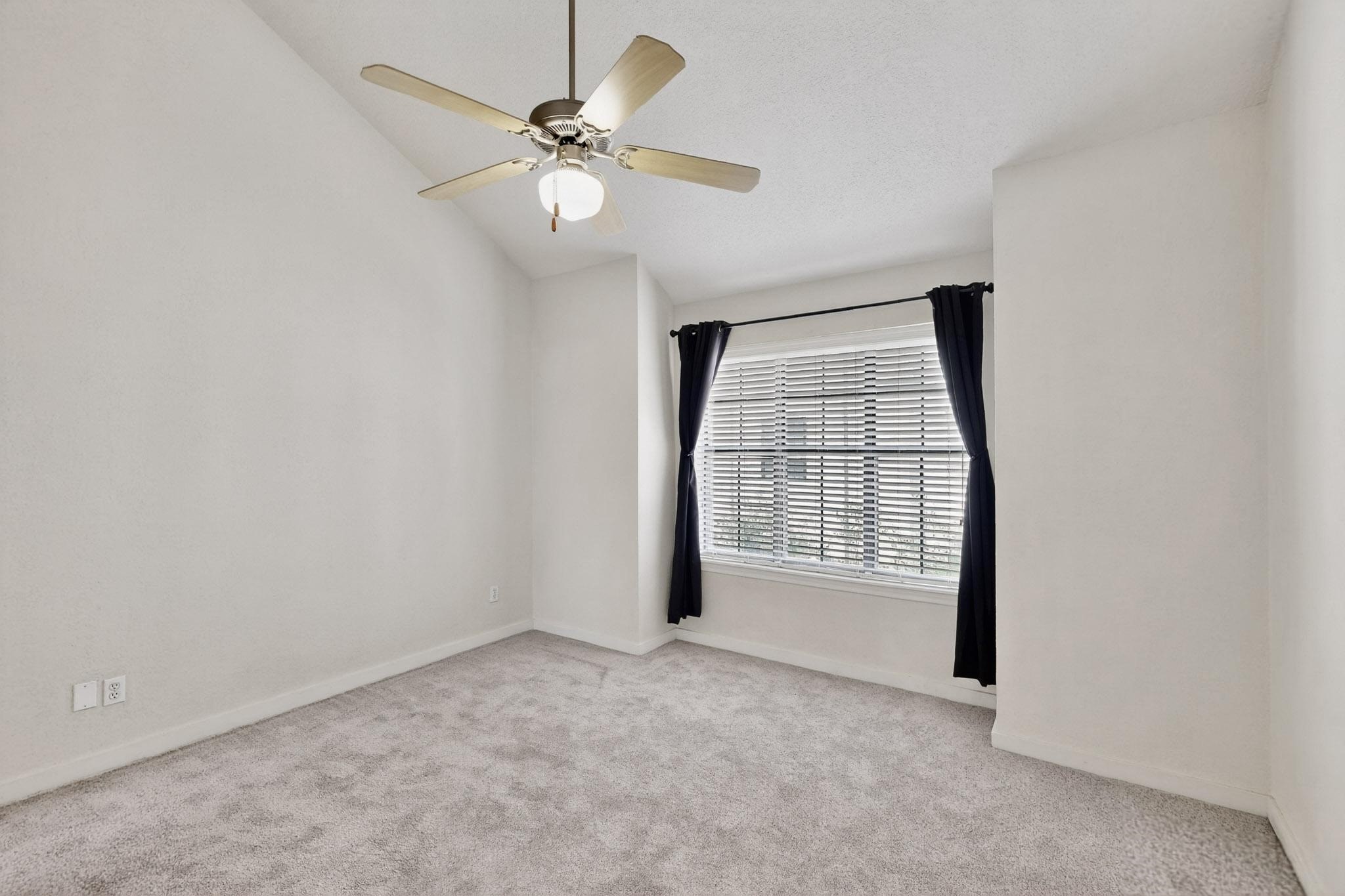 3901 Travis Street 113
