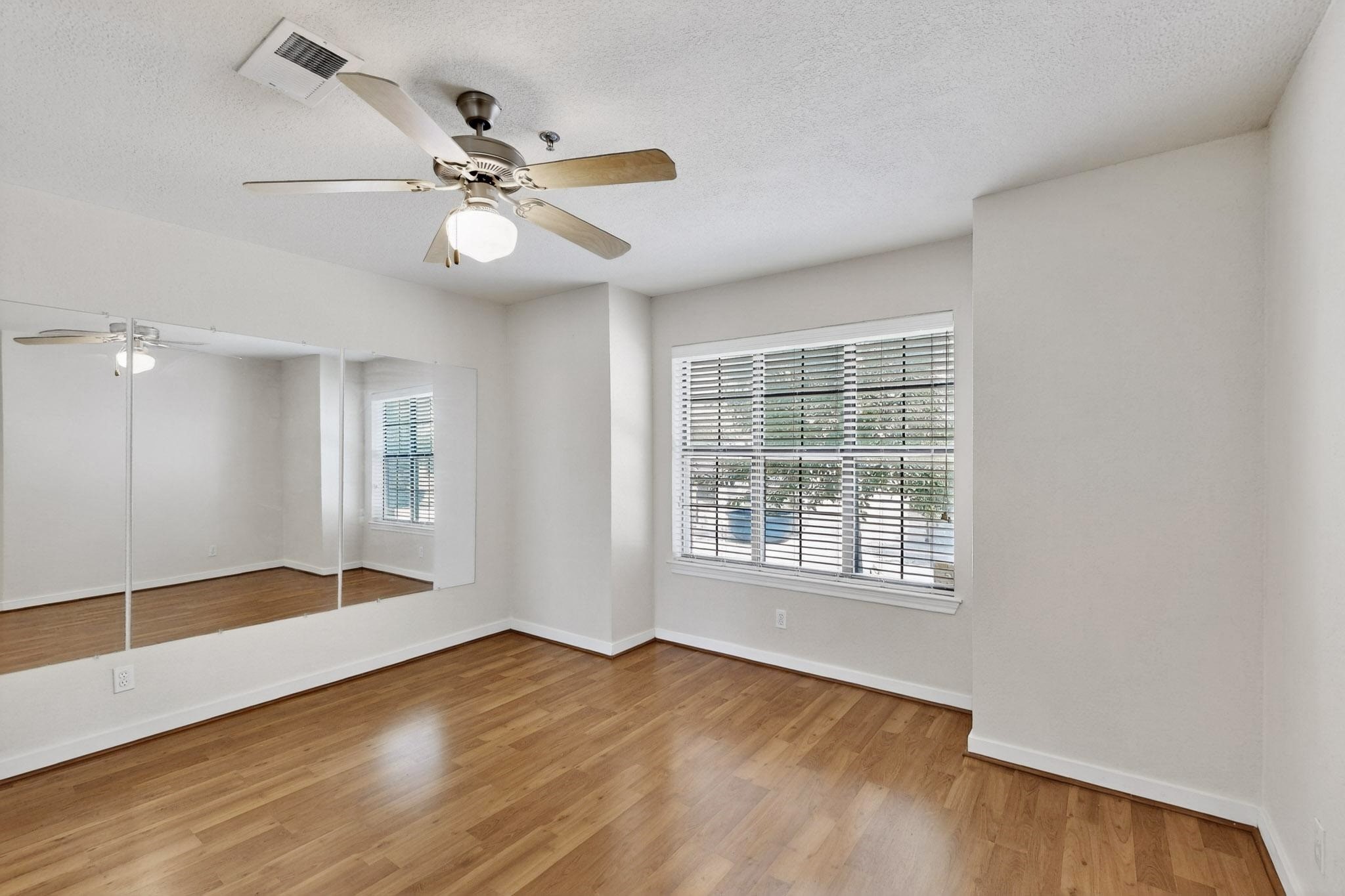 3901 Travis Street 113
