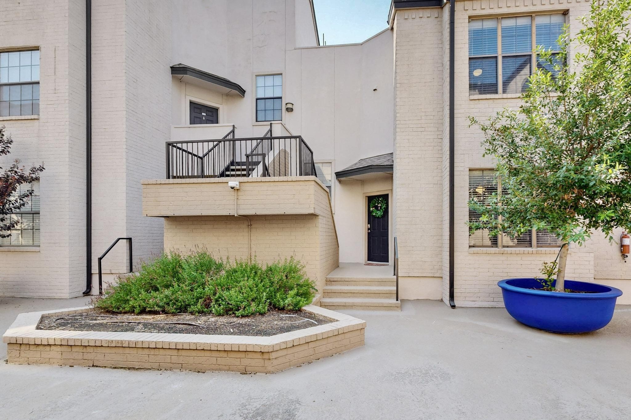 3901 Travis Street 113