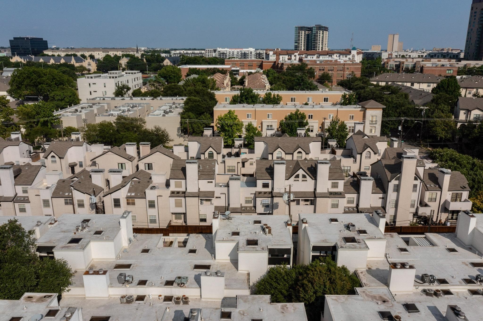 3901 Travis Street 113