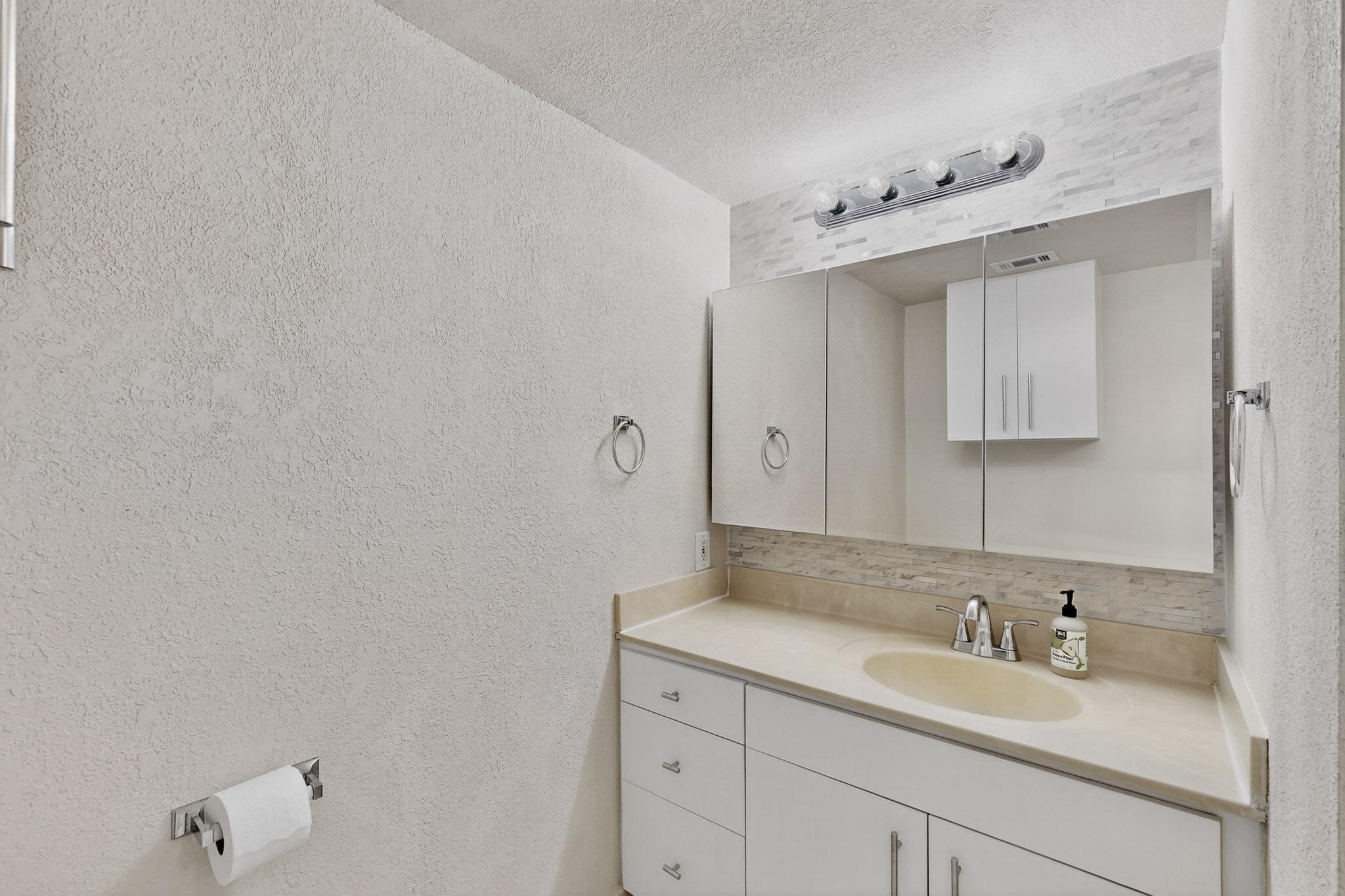 3901 Travis Street 113