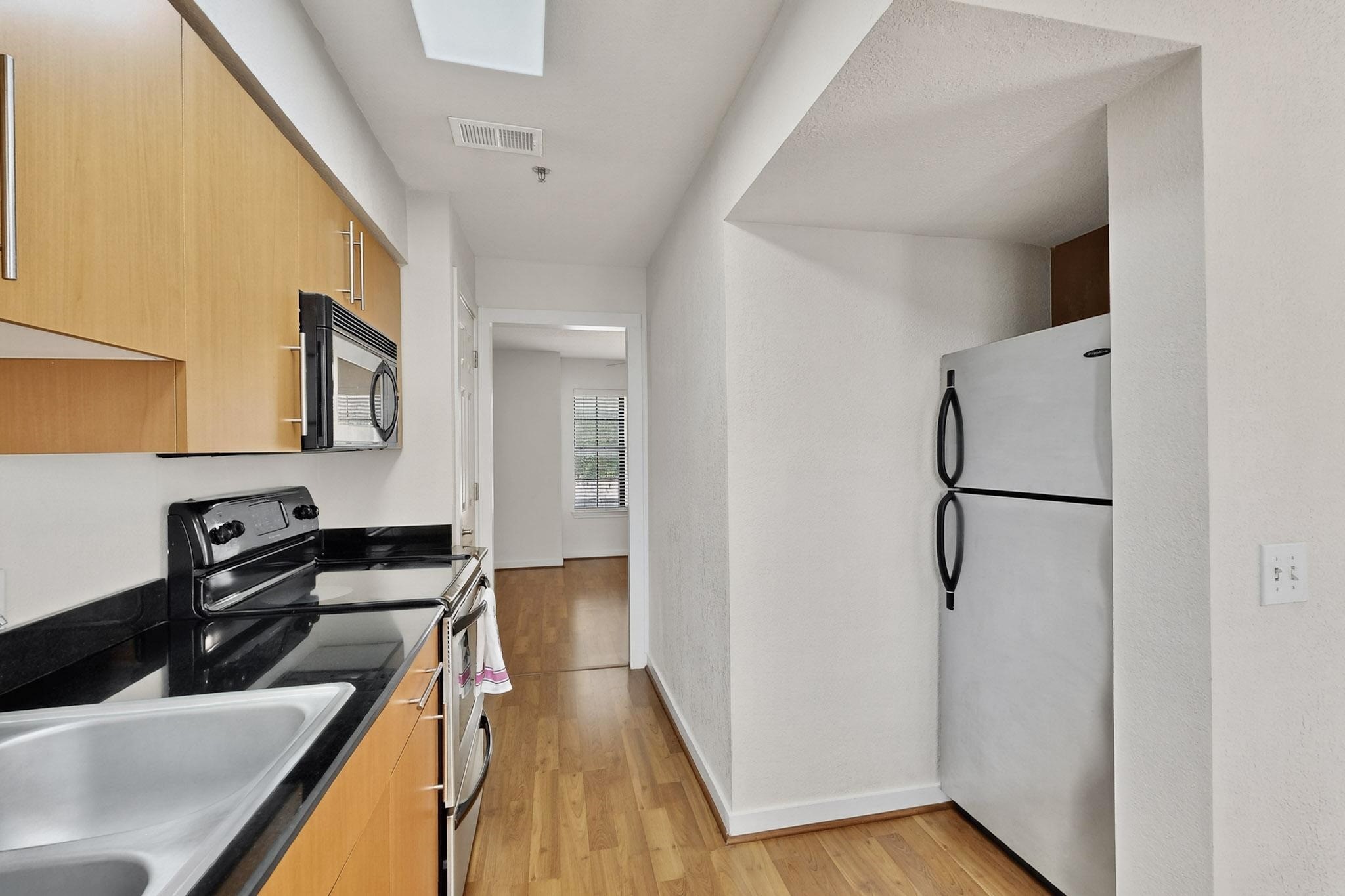 3901 Travis Street 113