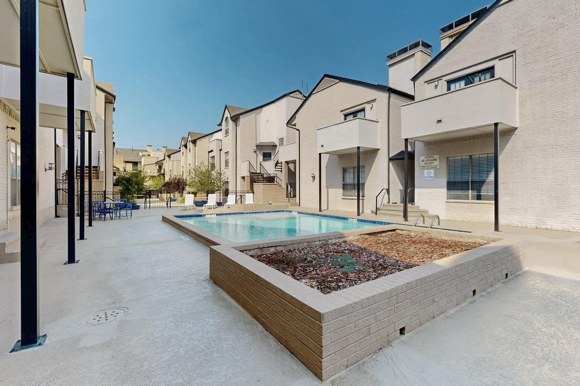 3901 Travis Street 113