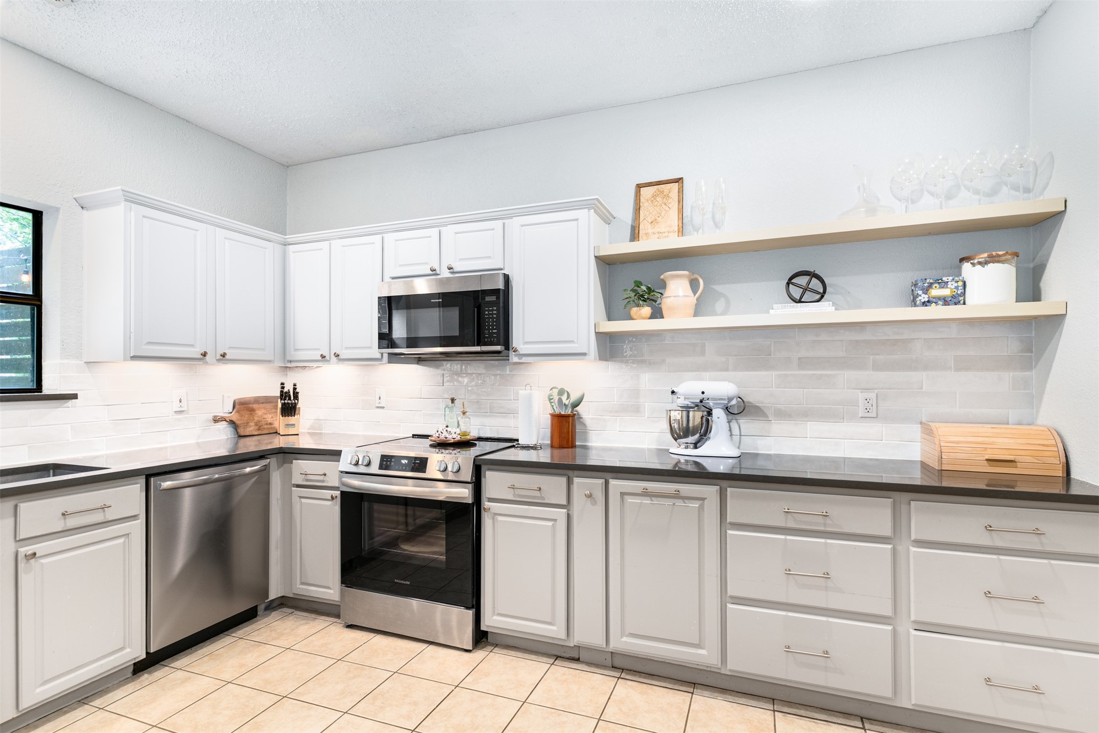 2533 Bear Haven Drive