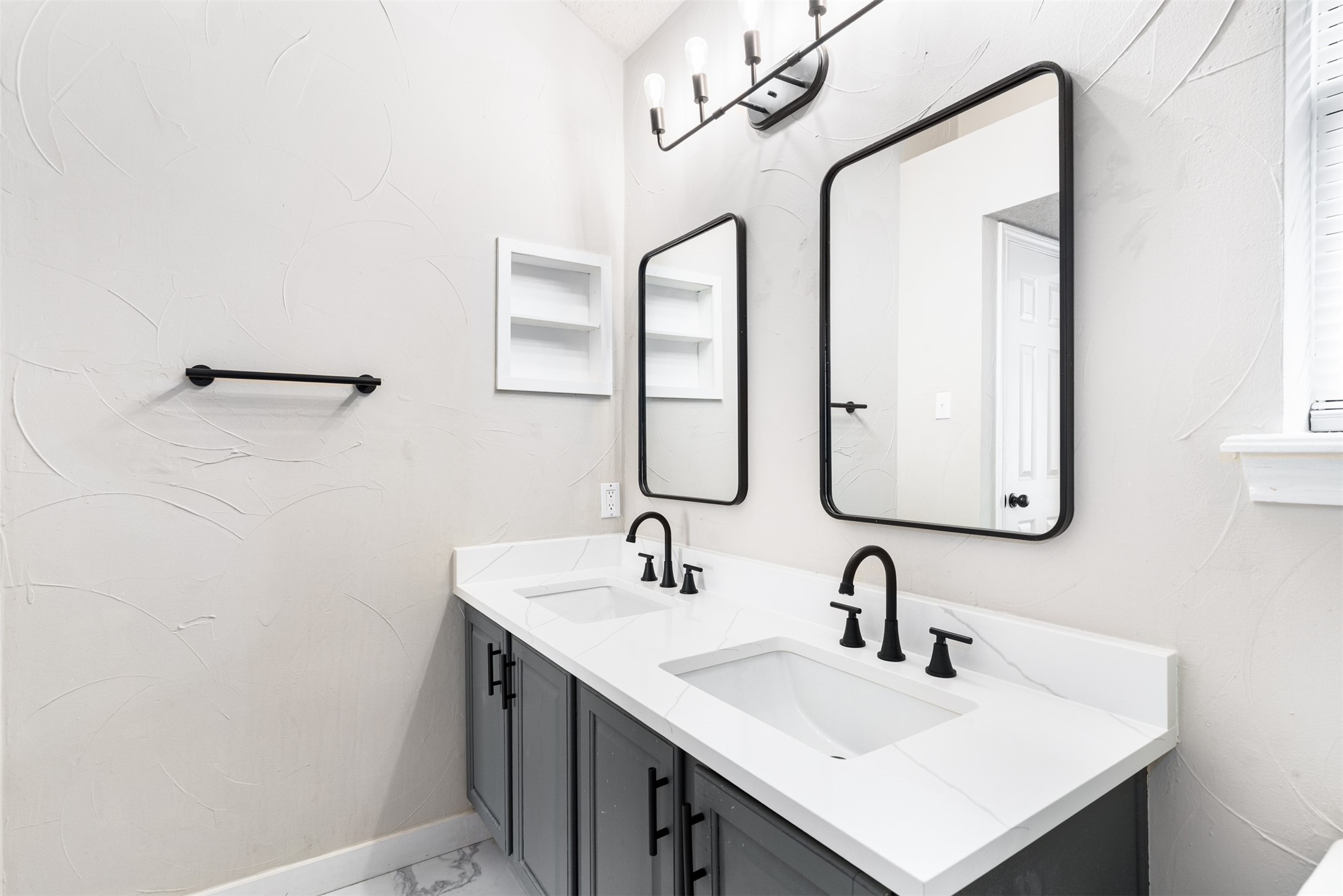 2533 Bear Haven Drive