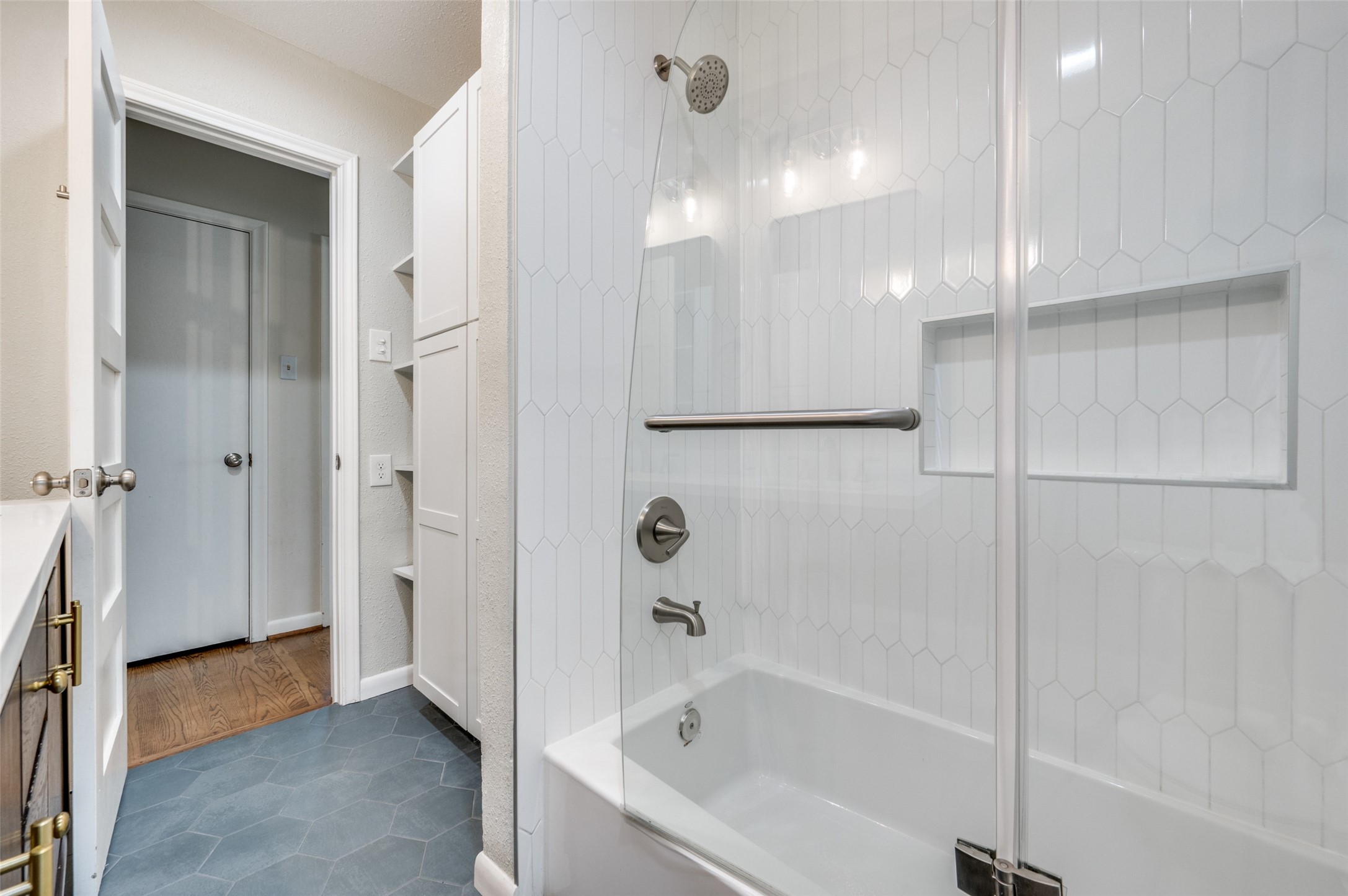 1710 Henderson Court