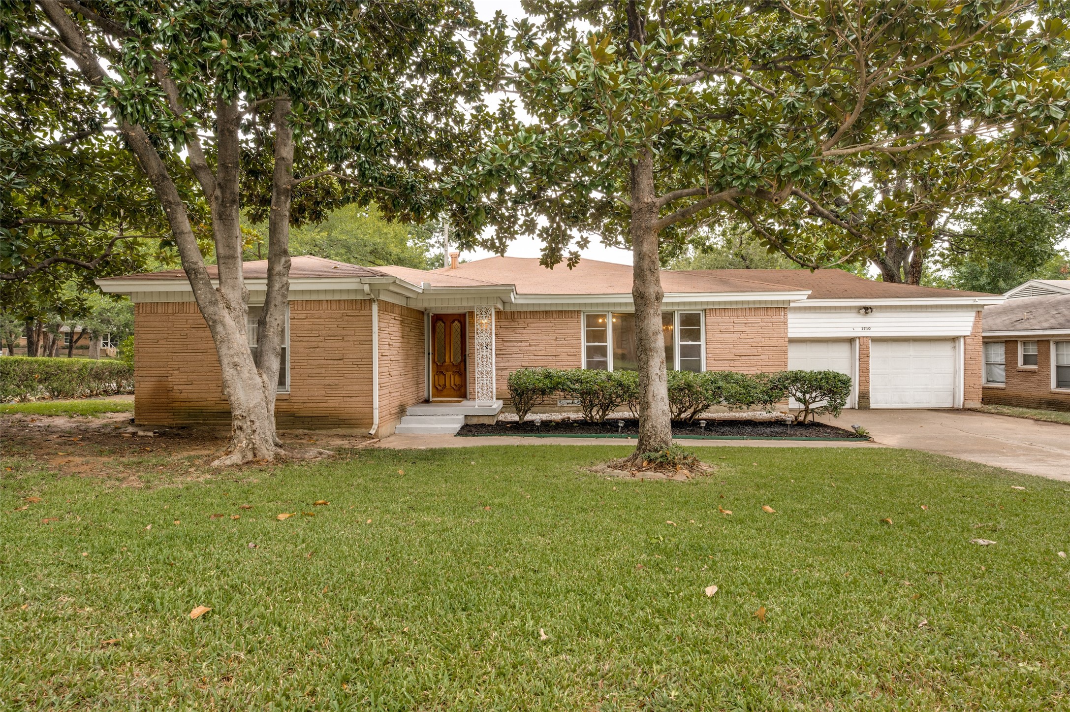 1710 Henderson Court