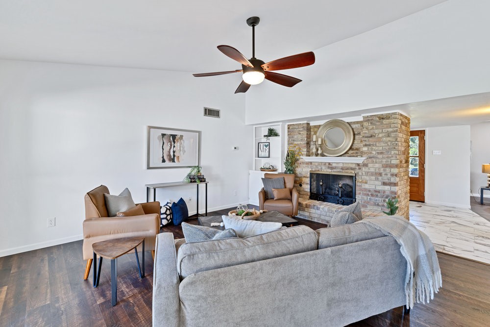 3927 High Summit Drive