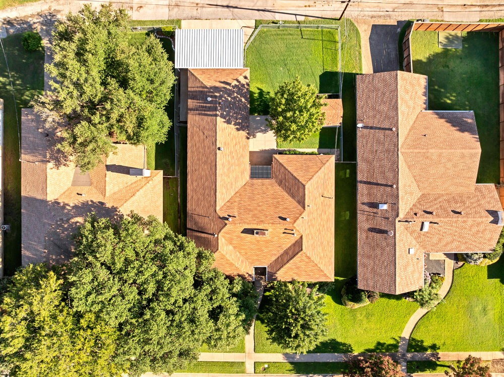 3927 High Summit Drive