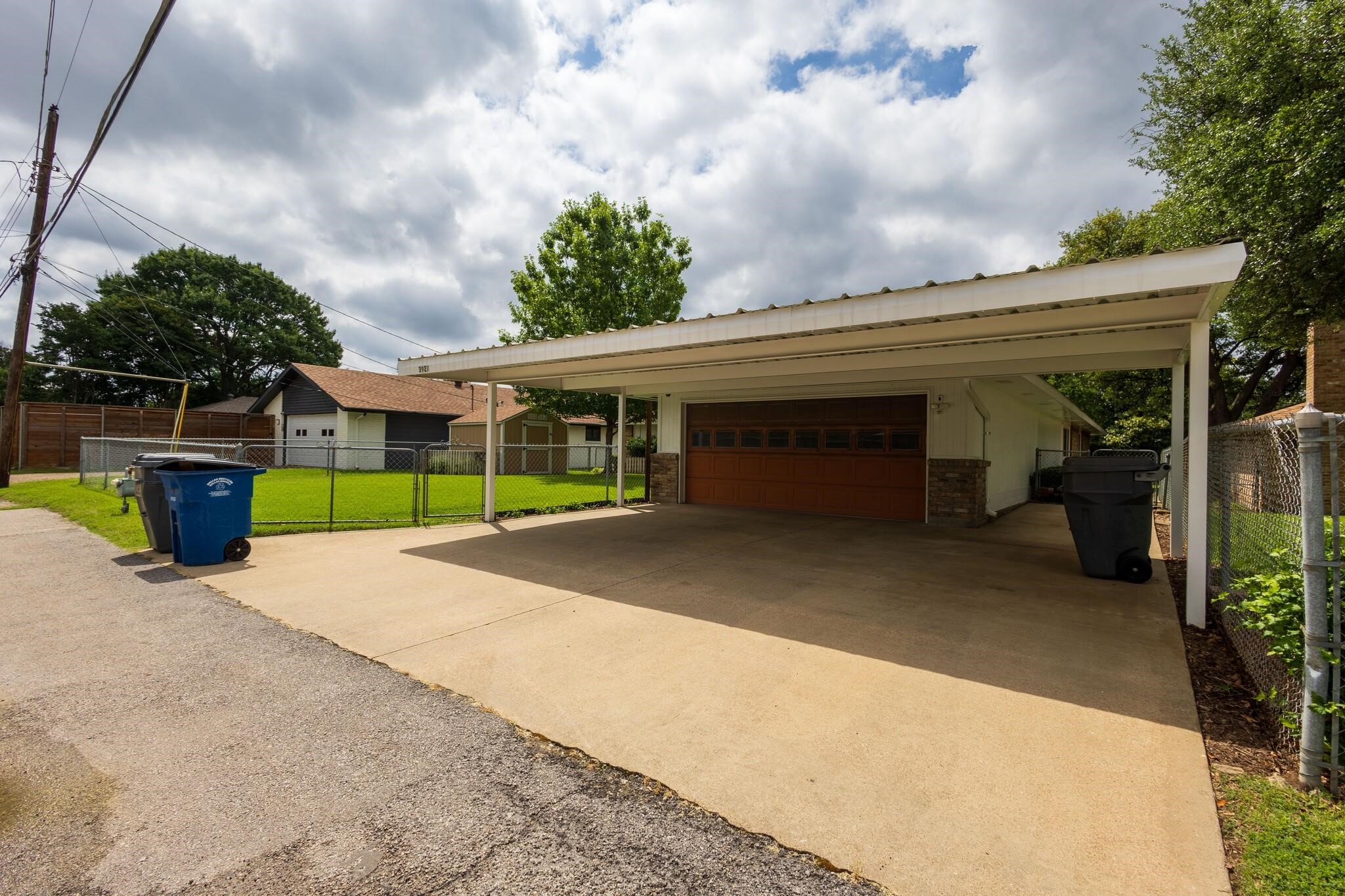 3927 High Summit Drive