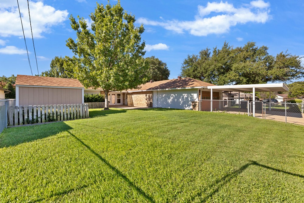 3927 High Summit Drive