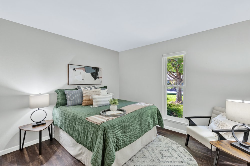 3927 High Summit Drive