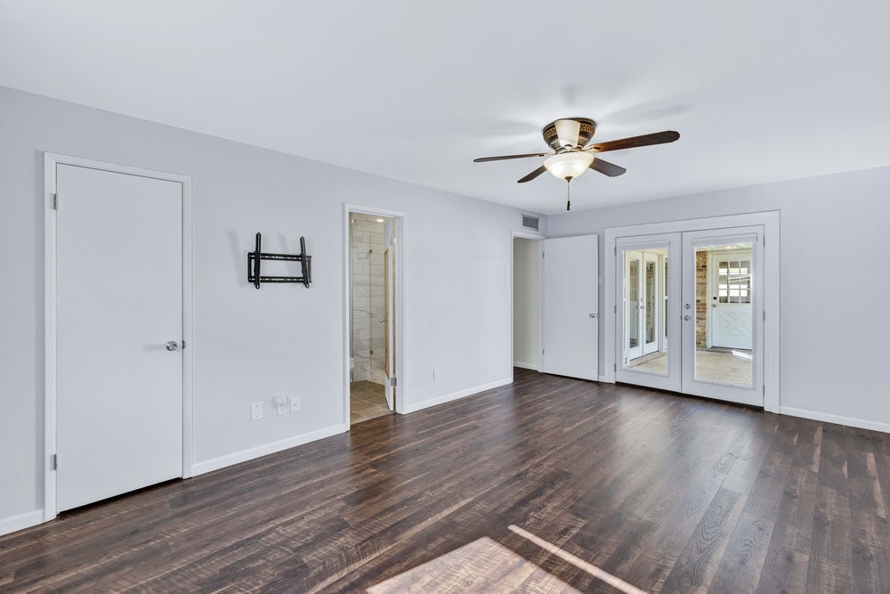 3927 High Summit Drive