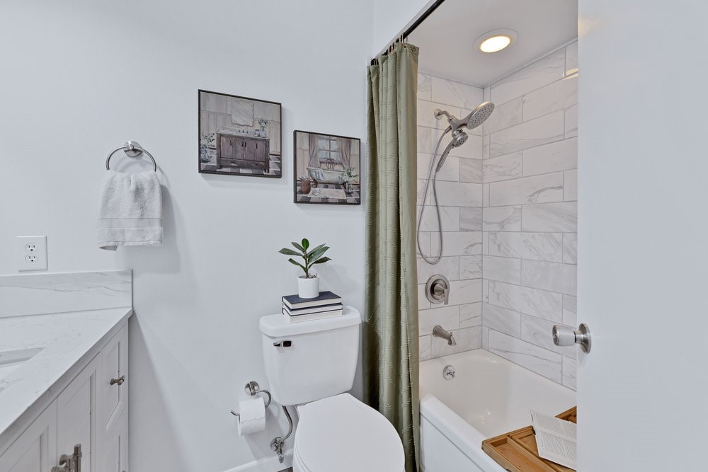 3927 High Summit Drive